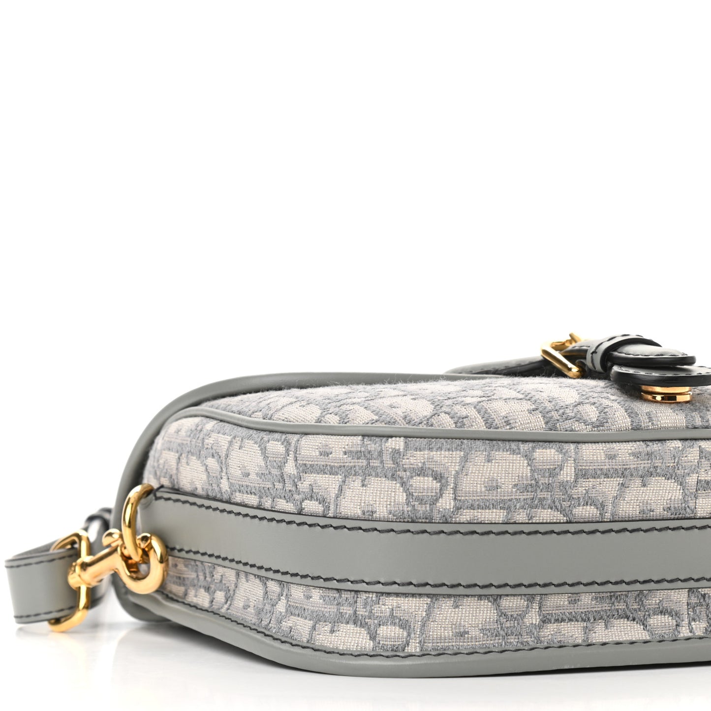 Oblique Medium Bobby Flap Gray