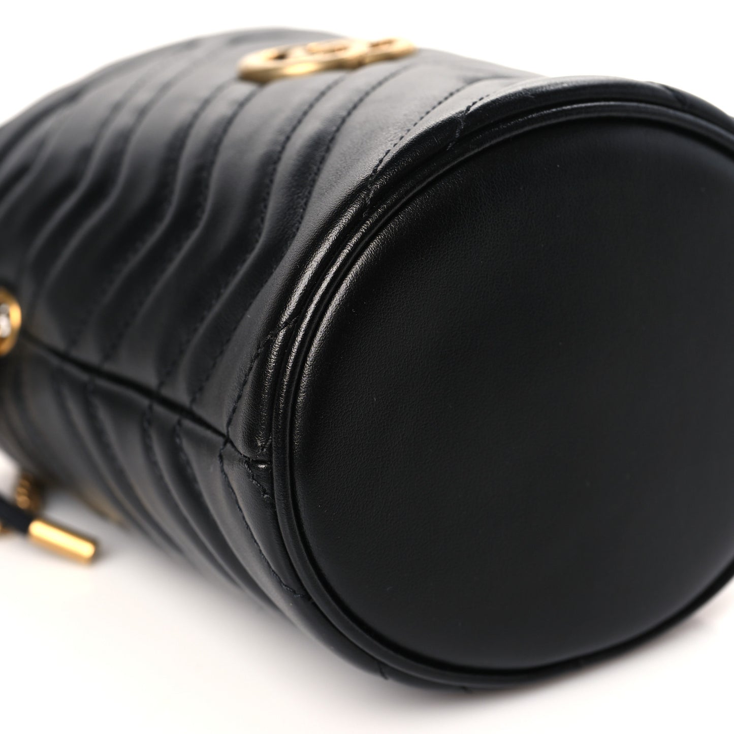 Calfskin Matelasse Mini GG Marmont 2.0 Bucket Bag Black