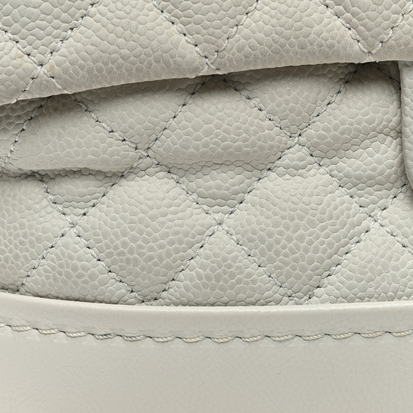 Iridescent Caviar Quilted Medium Globe Trotter Flap White