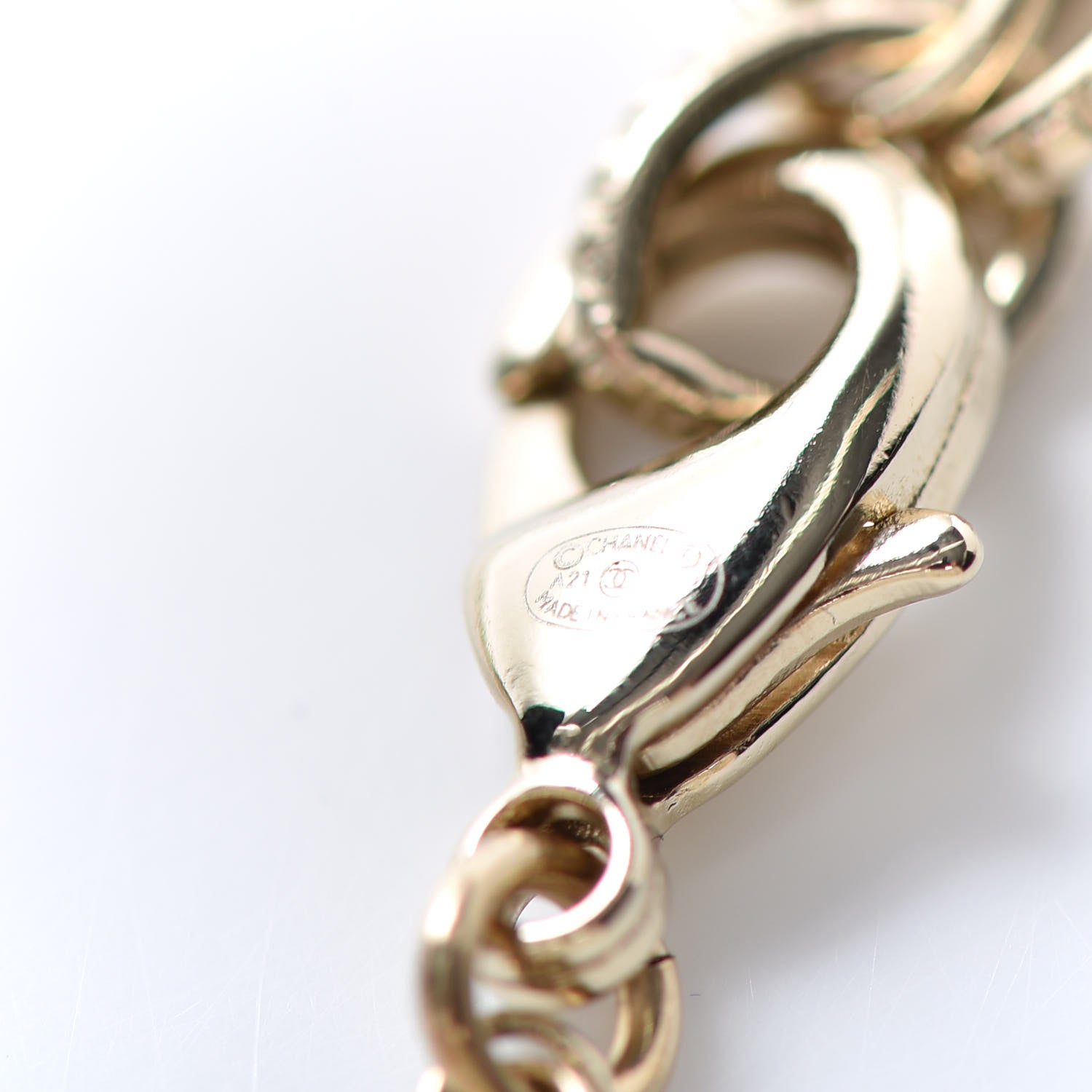 Chanel Pearl CC Round Pendant Necklace Gold 5 of 6