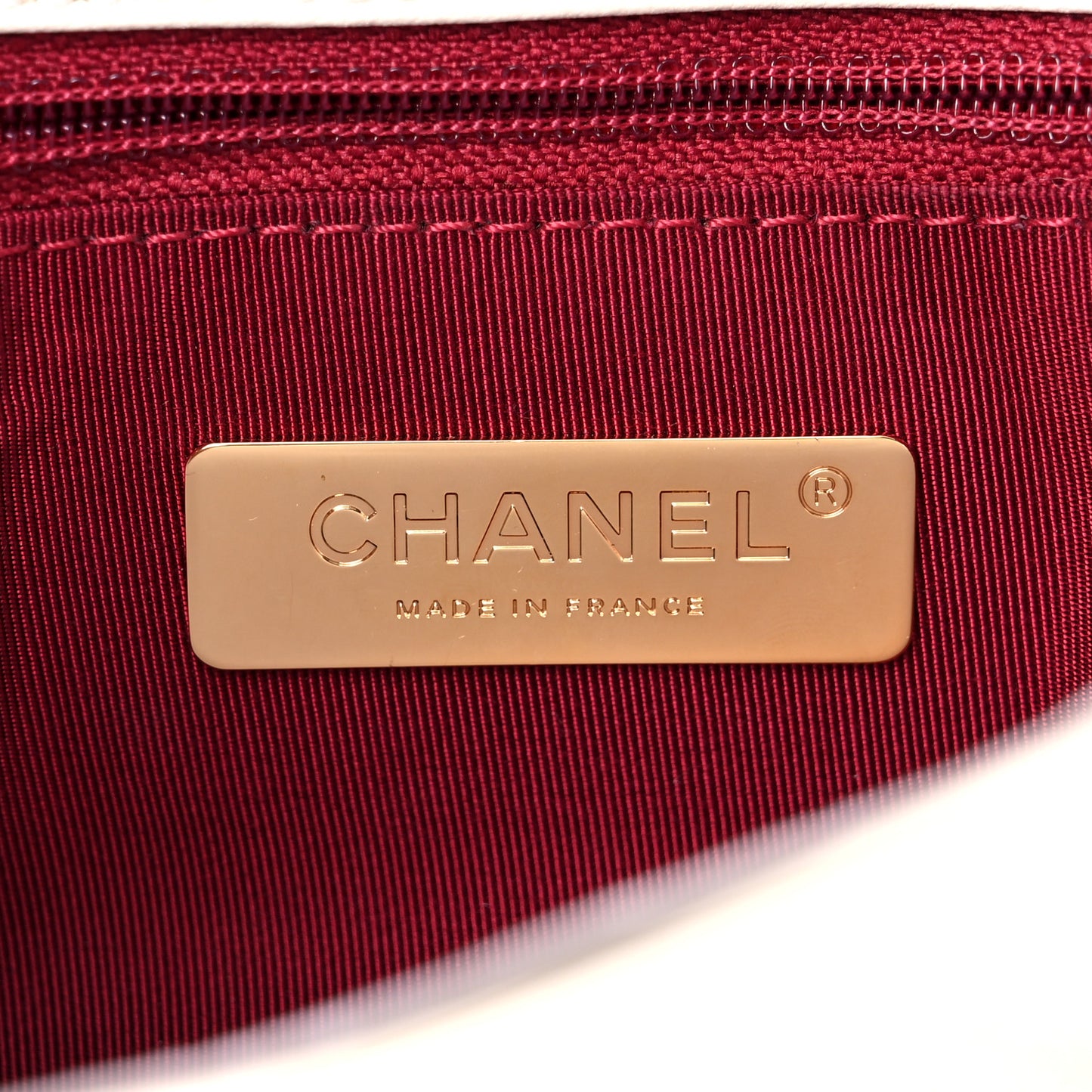 Lambskin Quilted Medium Chanel 19 Flap White