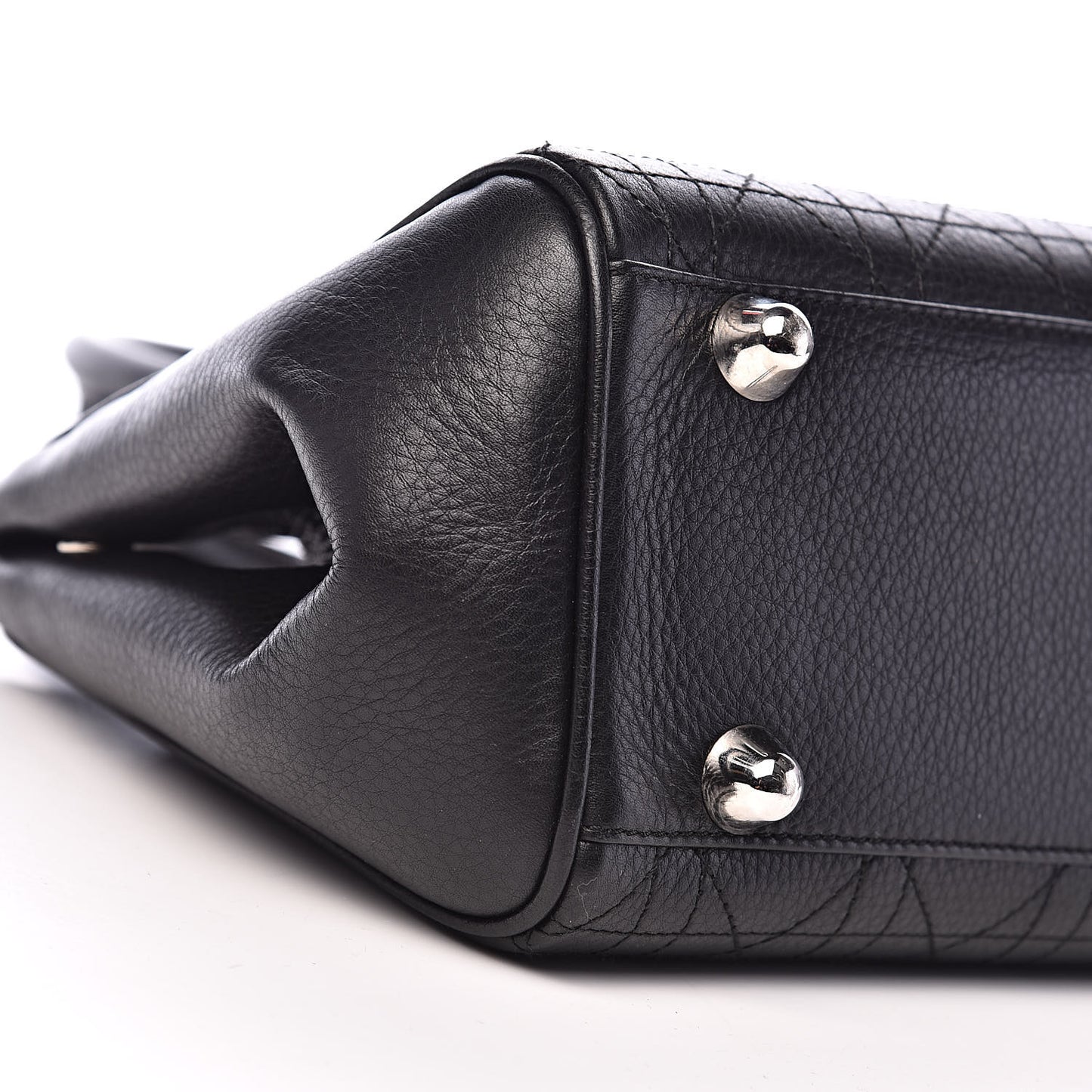 Calfskin Cannage Shoulder Bag Black