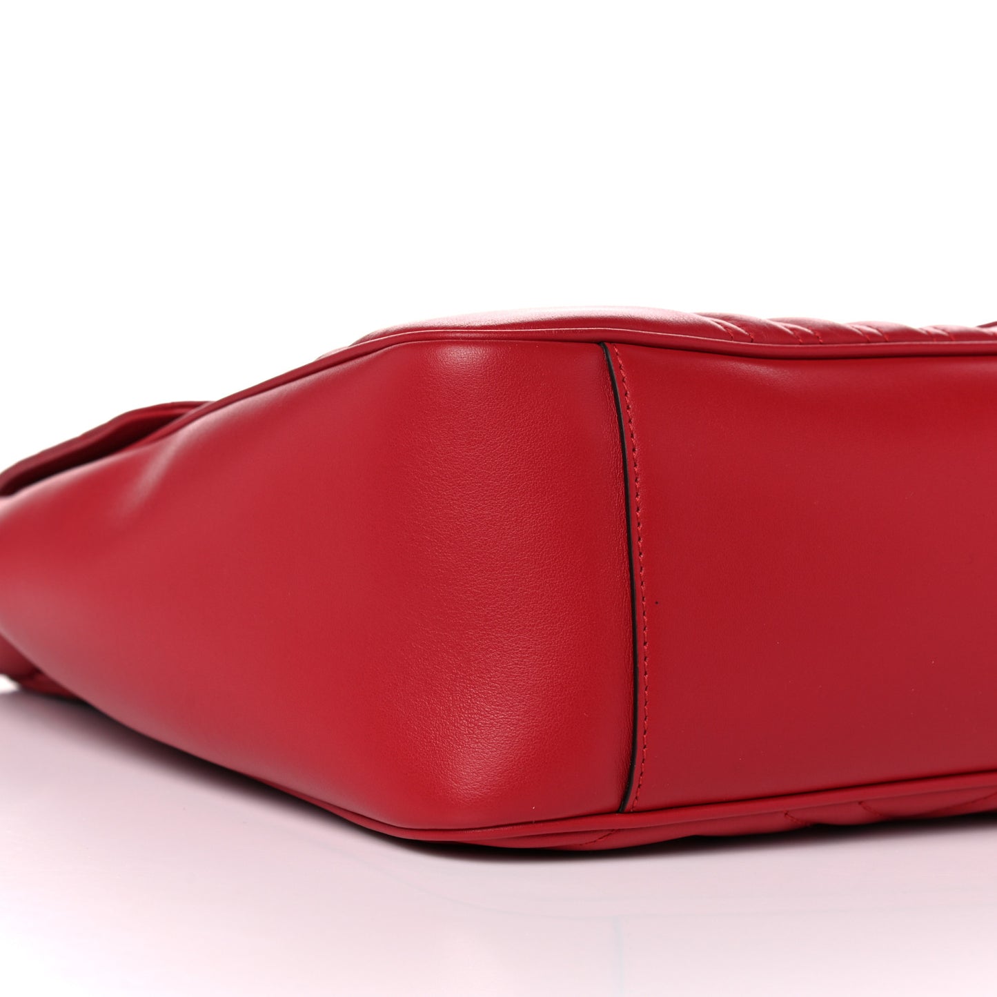 Calfskin Matelasse Large GG Marmont Shoulder Bag Hibiscus Red