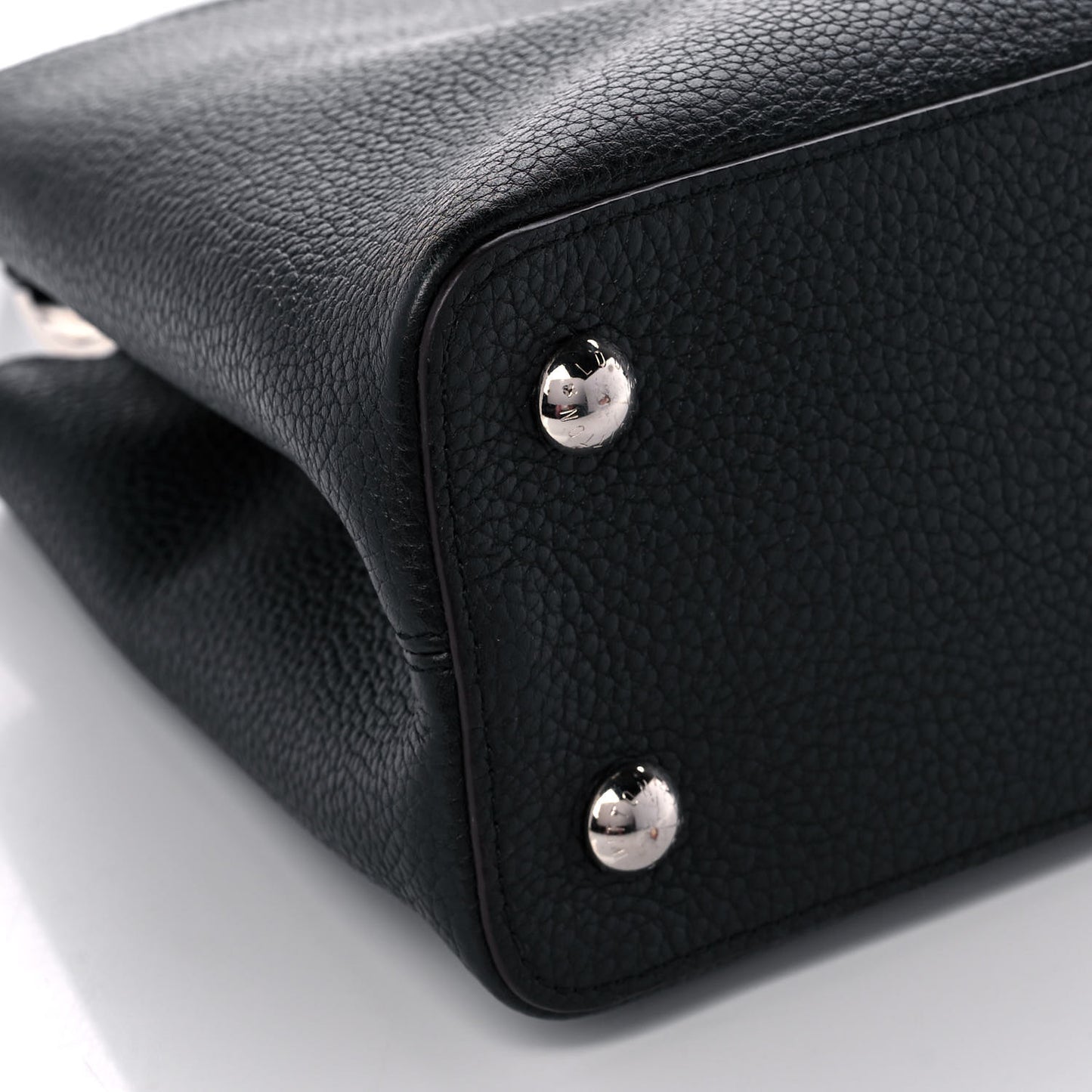 Taurillon Capucines PM Black
