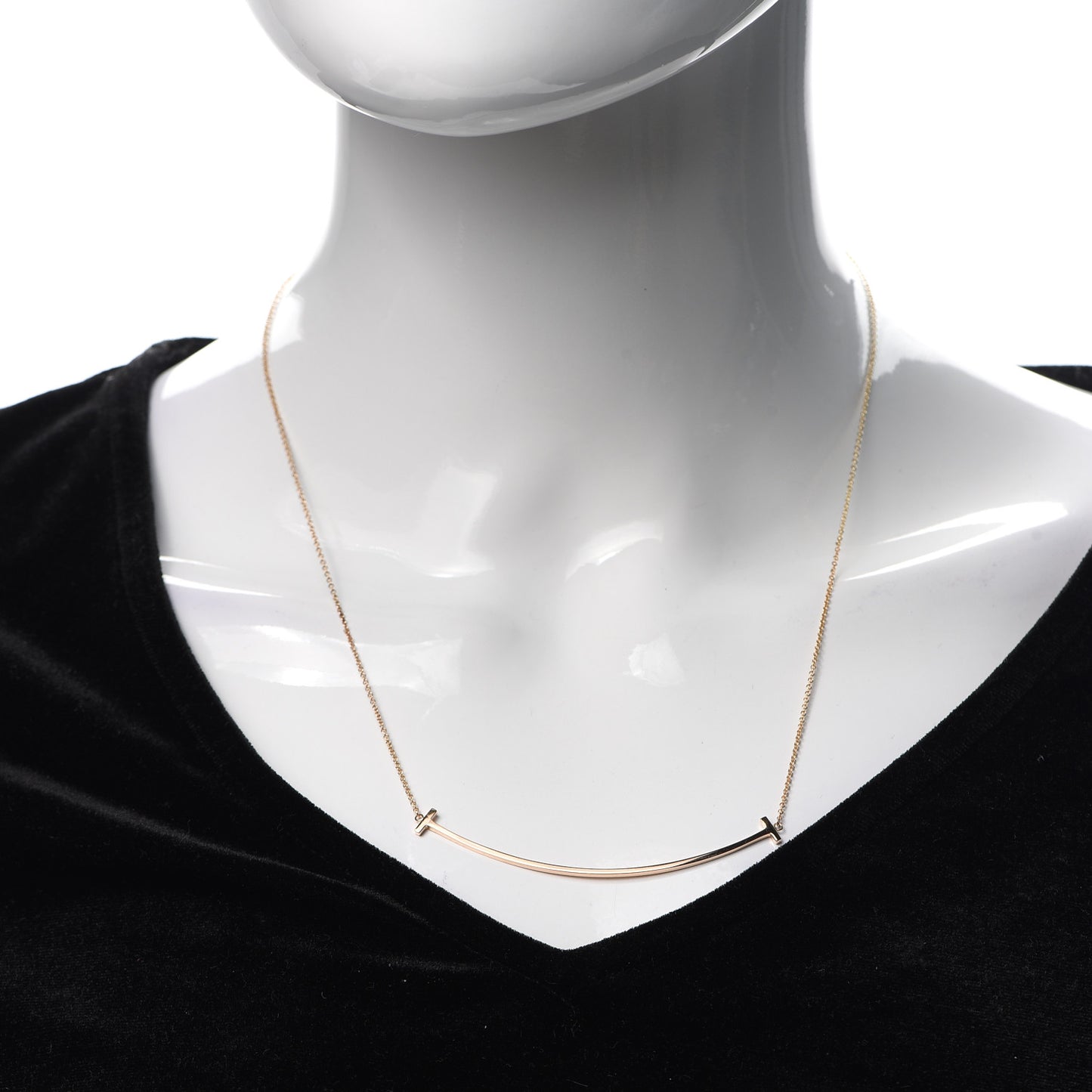 18K Yellow Gold Large T Smile Pendant Necklace