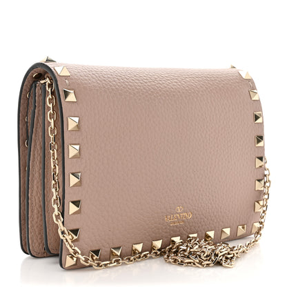 Valentino Garavani Pebbled Calfskin Rockstud Wallet On Chain Poudre 3 of 10