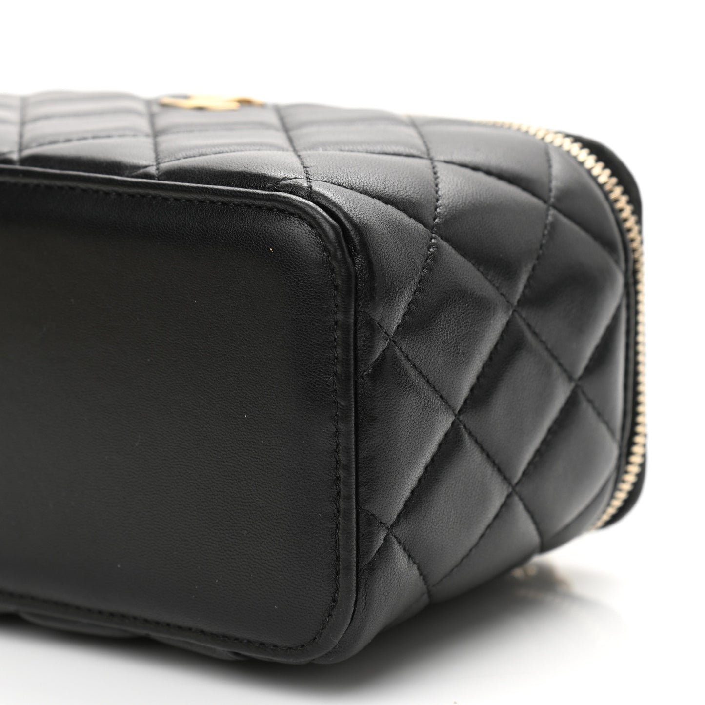 Lambskin Quilted Small Top Handle Vanity Case With Chain Black
