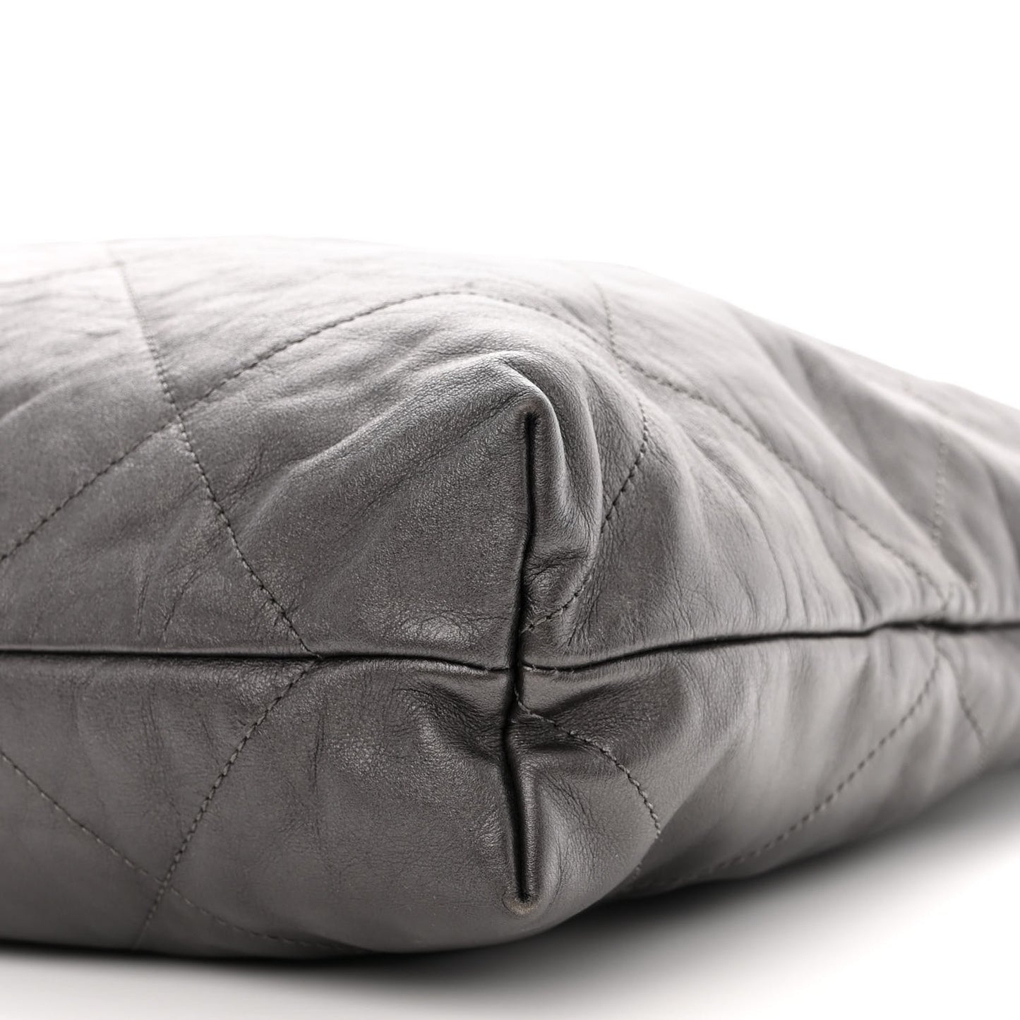 Metallic Calfskin Quilted Chanel 22 Ruthenium