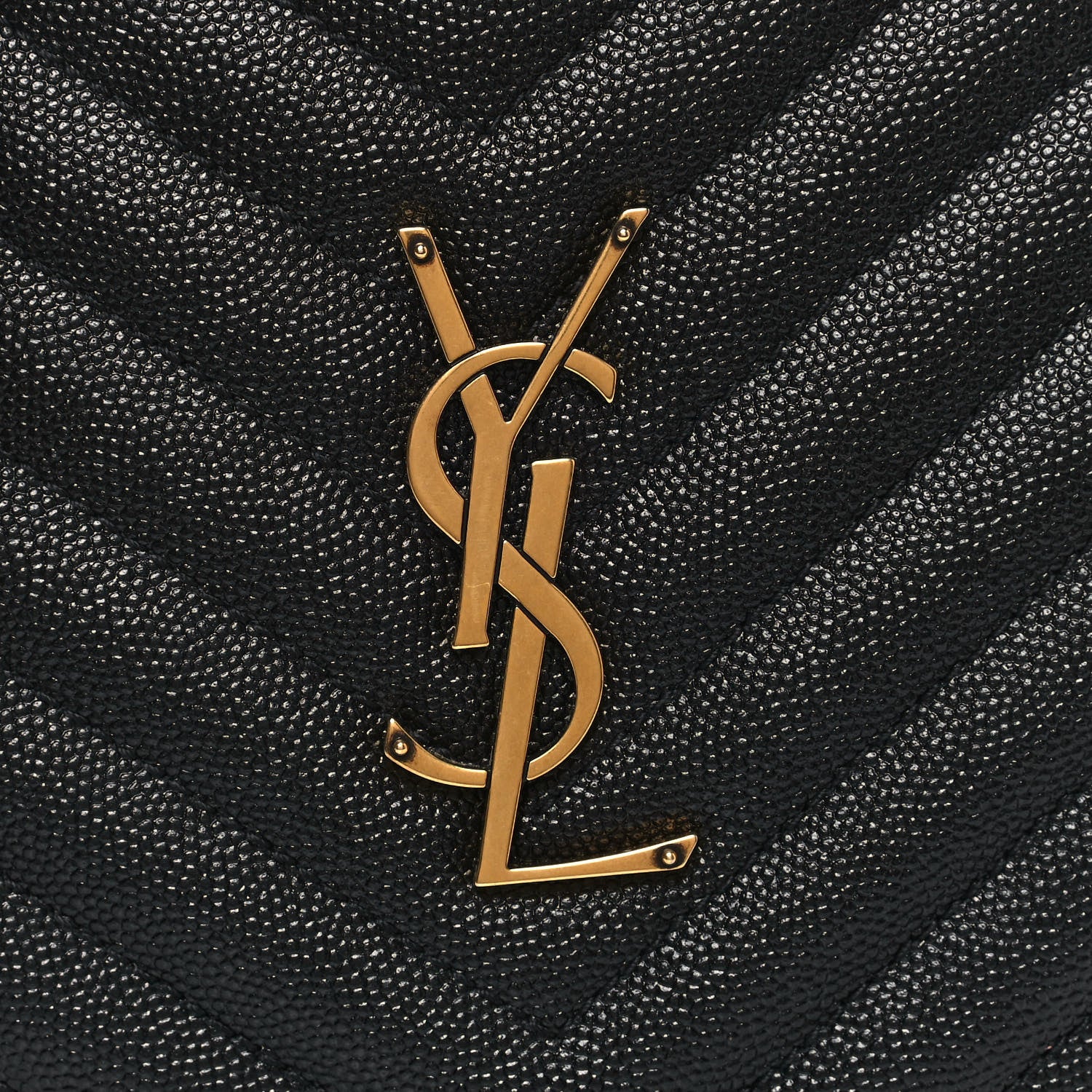 Saint Laurent Grain De Poudre Matelasse Chevron Quilted Round Vinyle Camera Bag Black 7 of 12