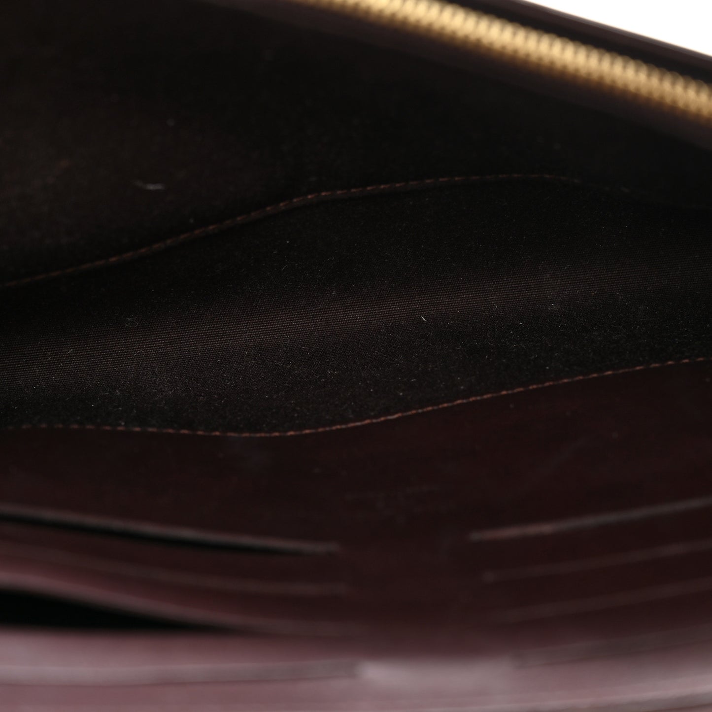 Vernis Robertson Clutch Amarante