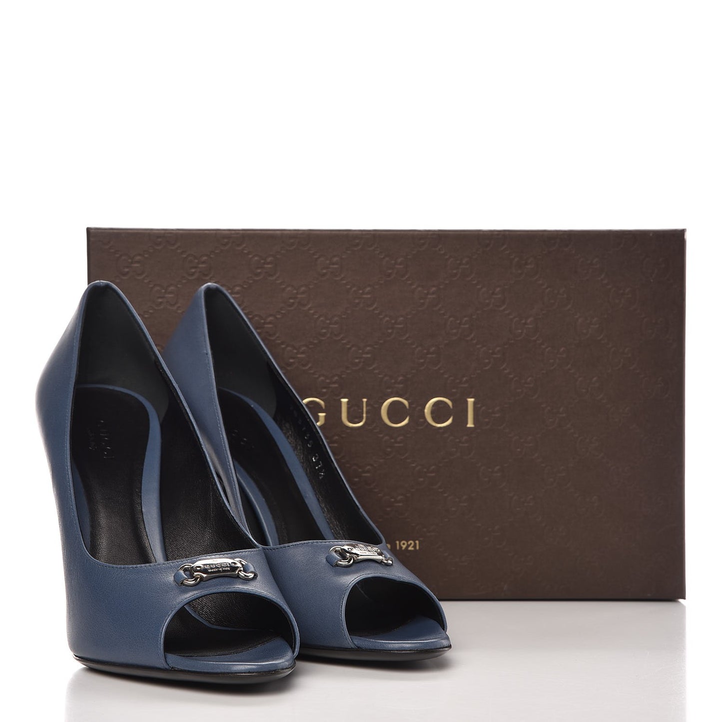 Calfskin Logo Plate Peep Toe Pumps 37.5 Admiral