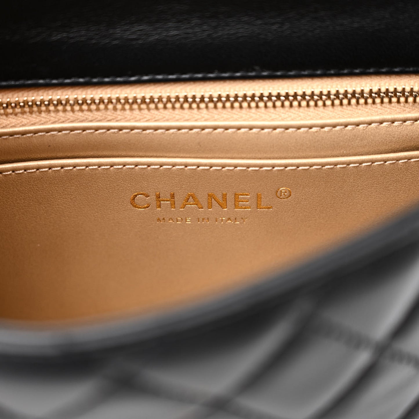 Lambskin Quilted Mini Pearl Crush Flap Black