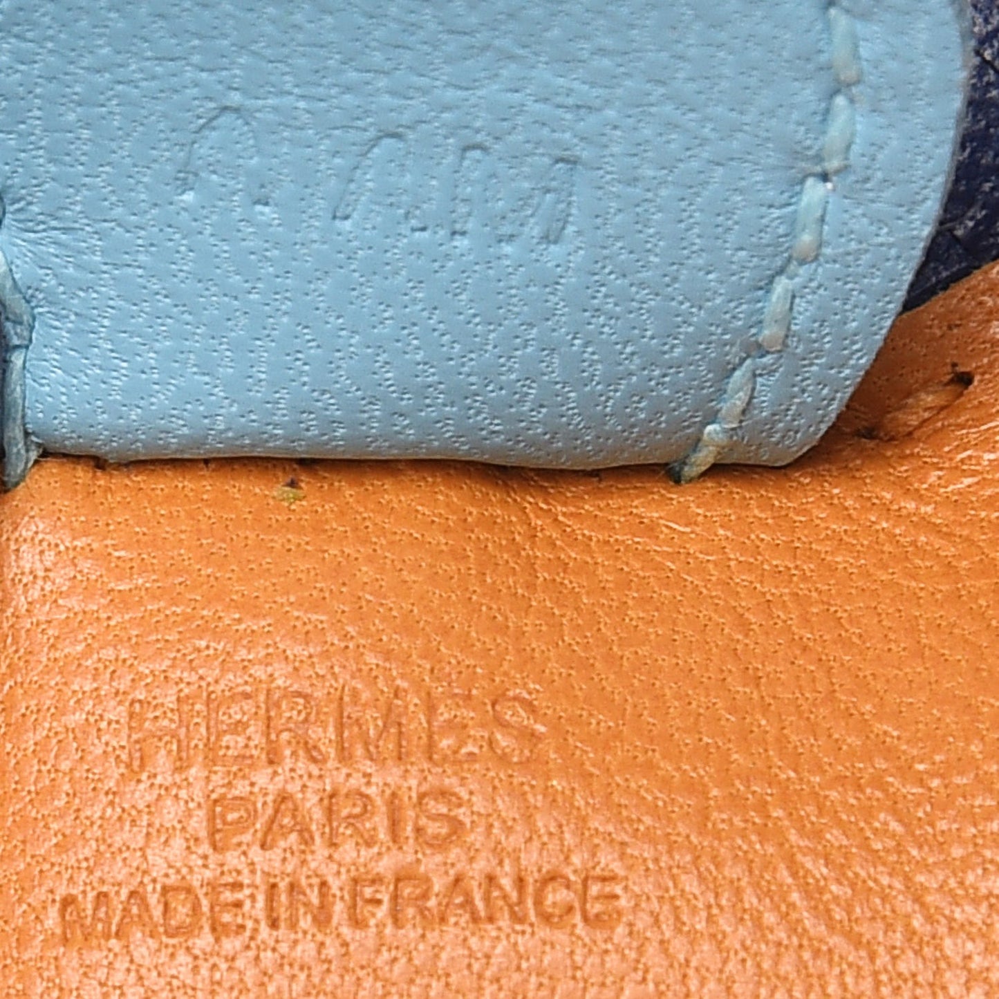 Milo Lambskin Grigri Rodeo Horse Bag Charm PM Naturel Bouton D'Or Celeste Bleu Saphir