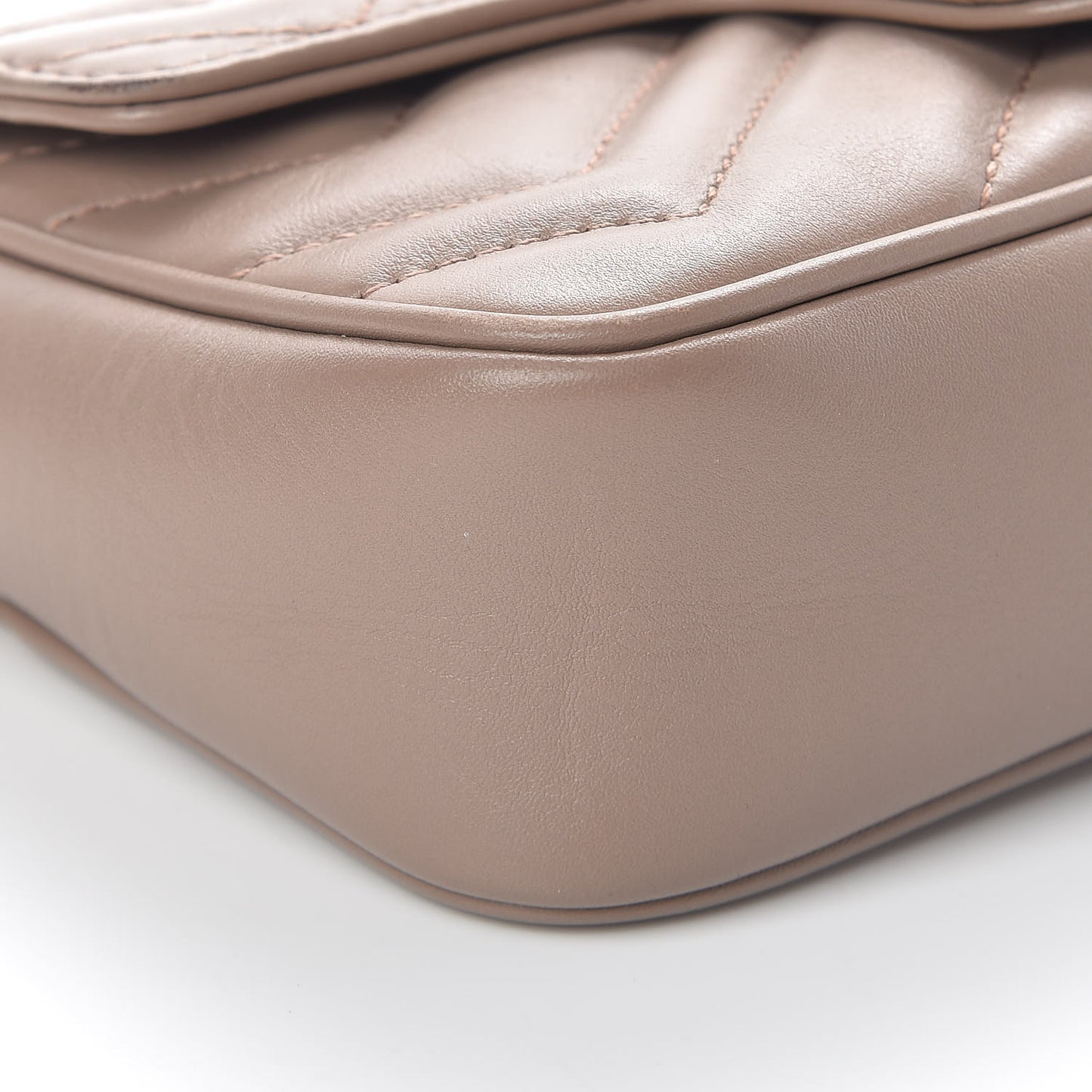 Calfskin Matelasse Super Mini GG Marmont Shoulder Bag Porcelain Rose