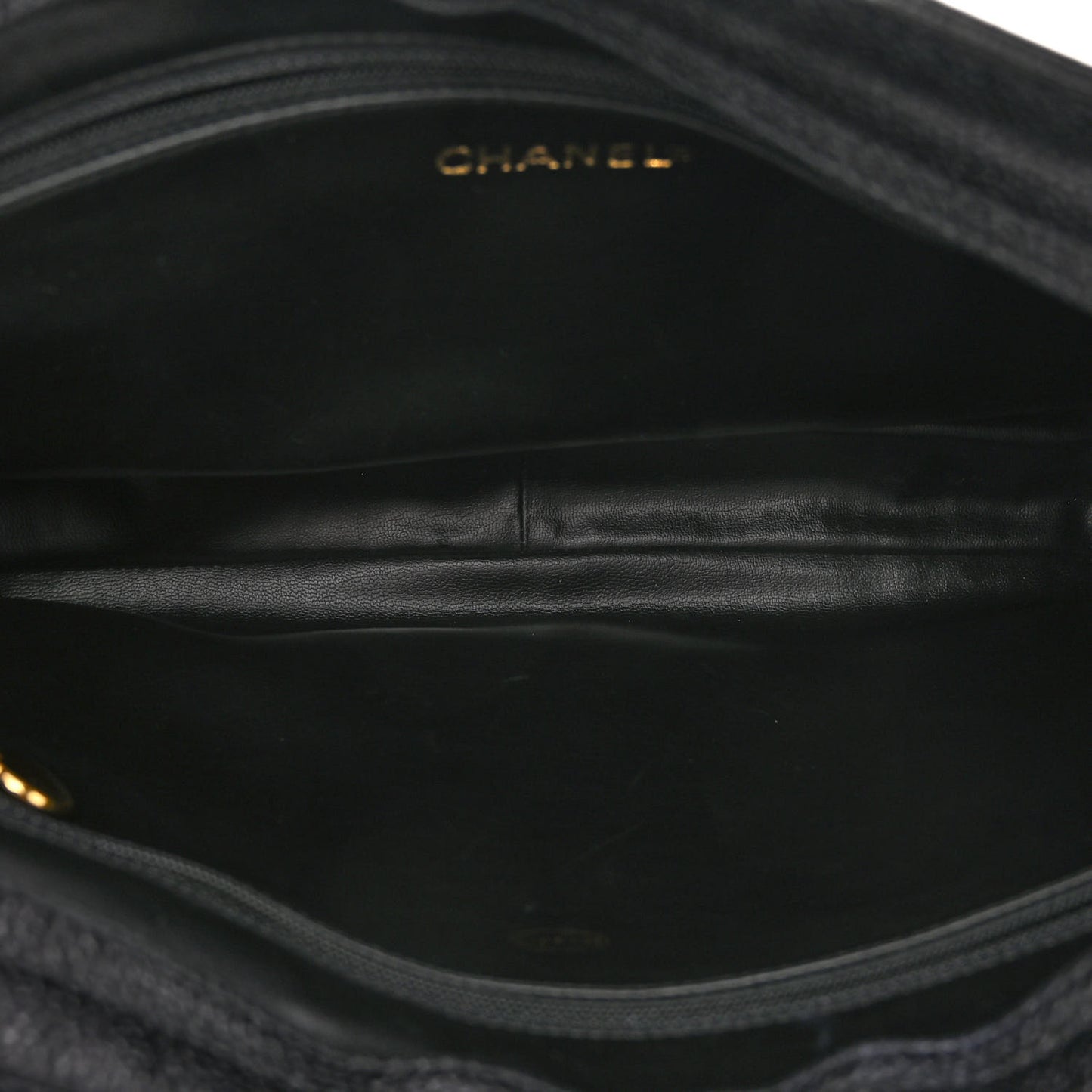 Caviar CC Shoulder Bag Black