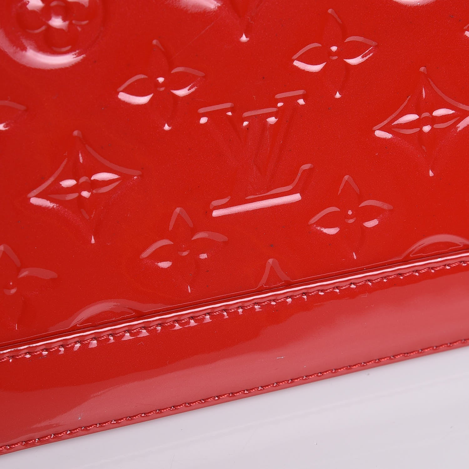 Louis Vuitton Vernis Alma BB Cherry 9 of 12