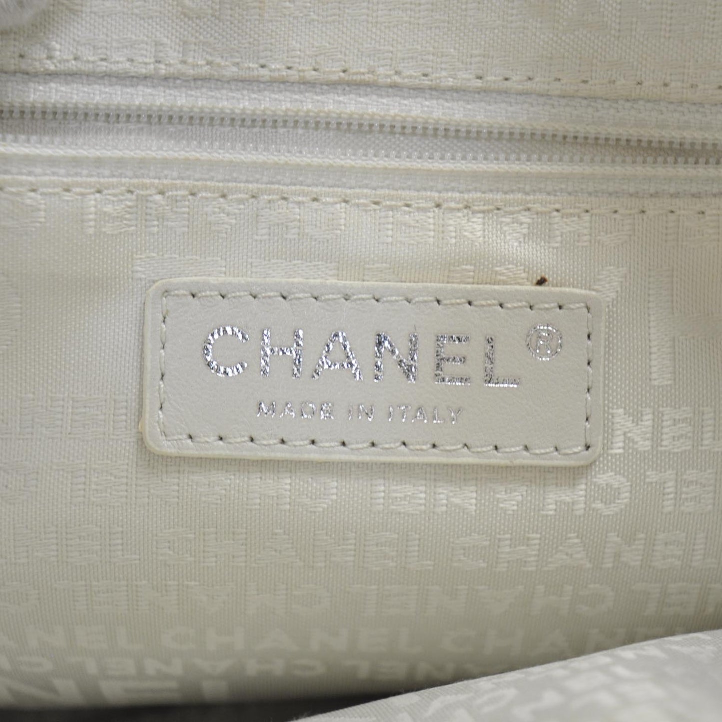 Lambskin Quilted Shoulder Flap Bag Ivory