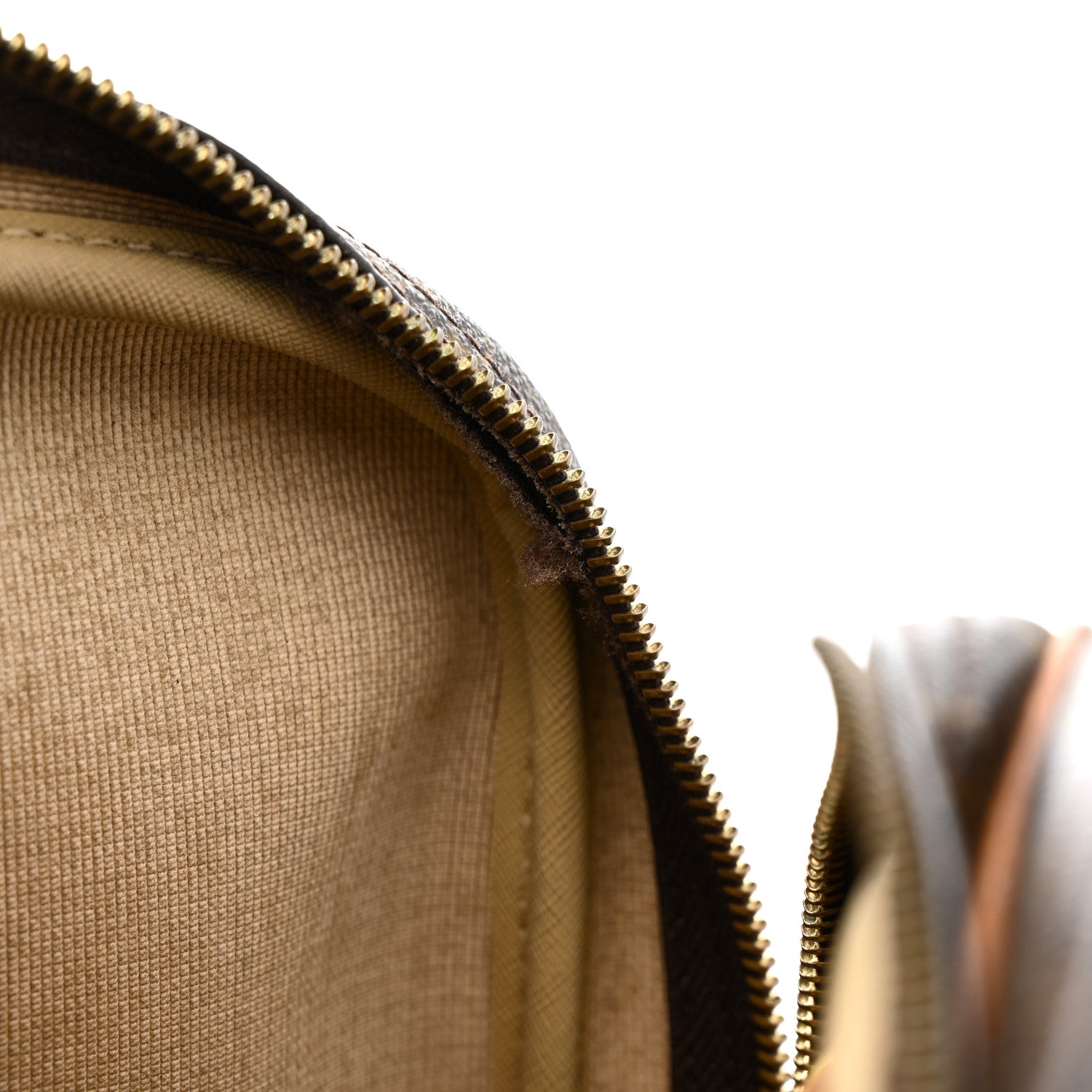Louis Vuitton Monogram Reporter PM 14 of 22