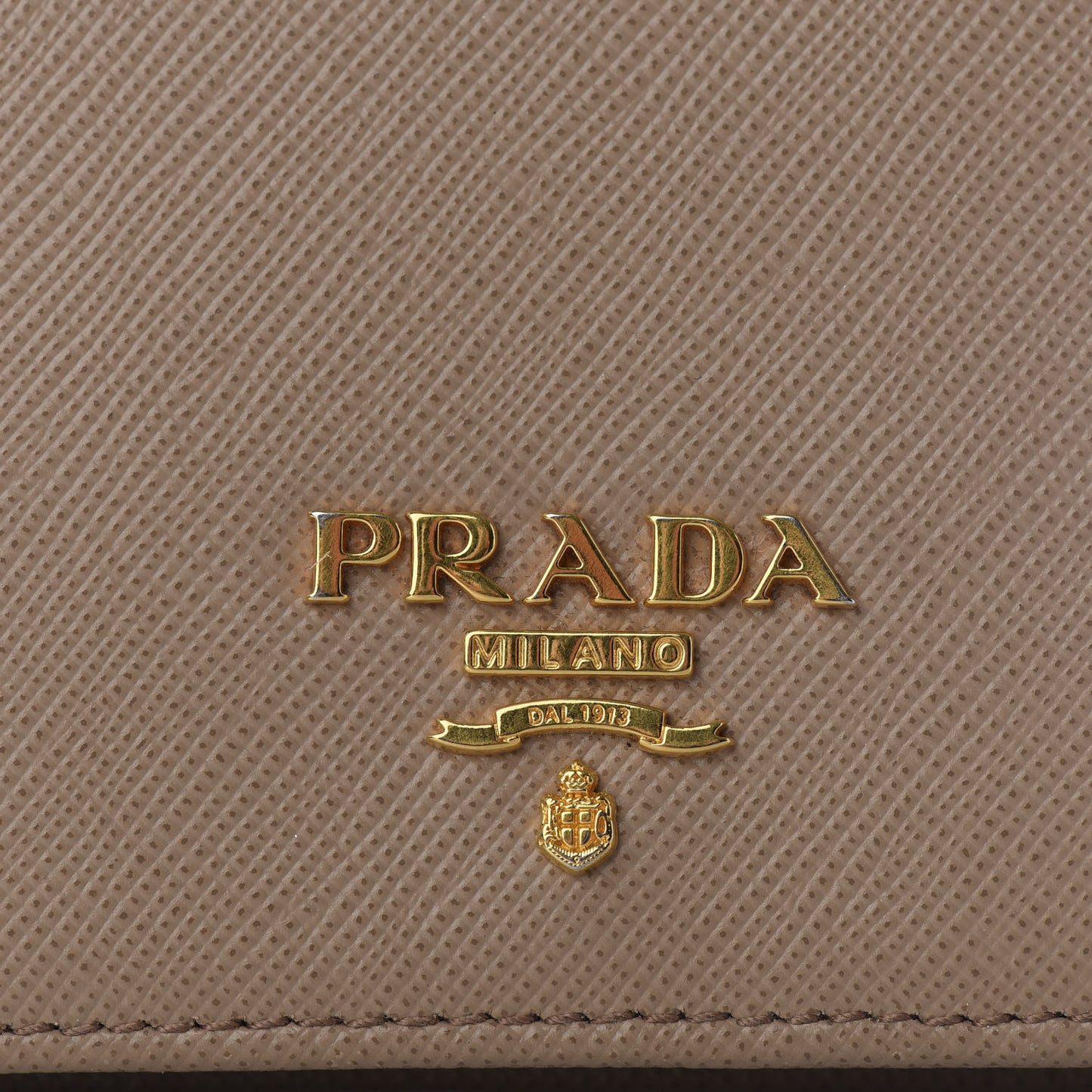 Saffiano Metal Bi-Fold Wallet Naturale