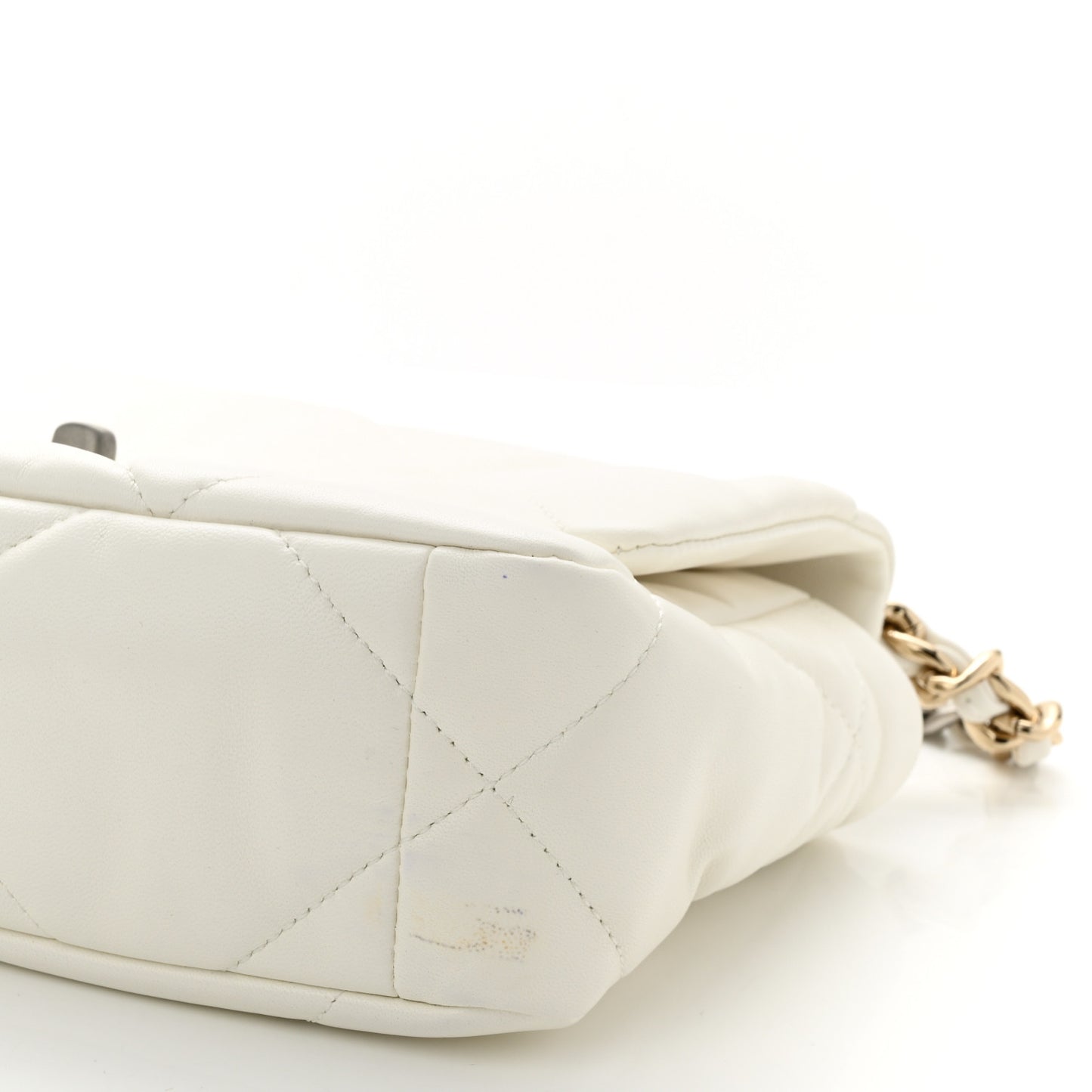Lambskin Quilted Medium Chanel 19 Flap White
