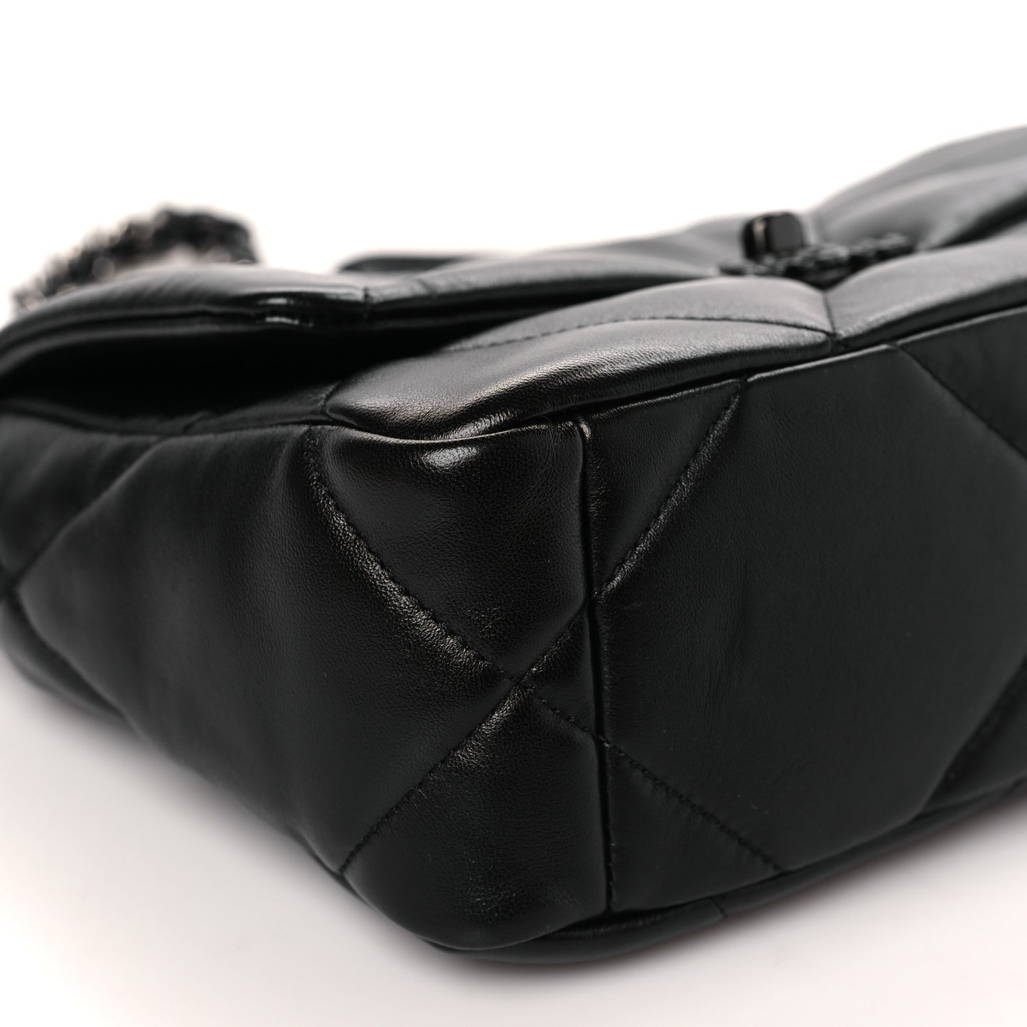 Lambskin Quilted Medium Chanel 19 Flap So Black