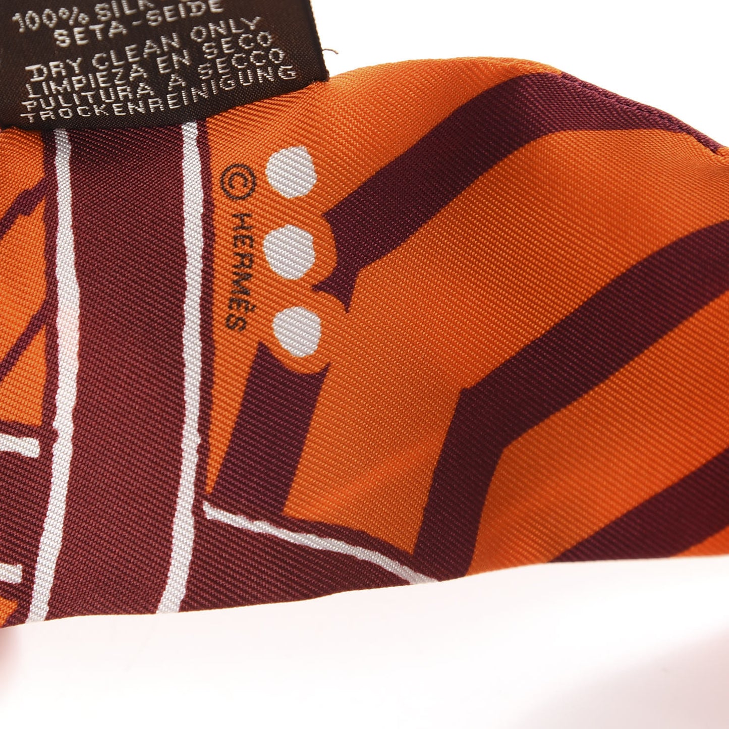 Silk Jeu de Soie Uniforme Twilly