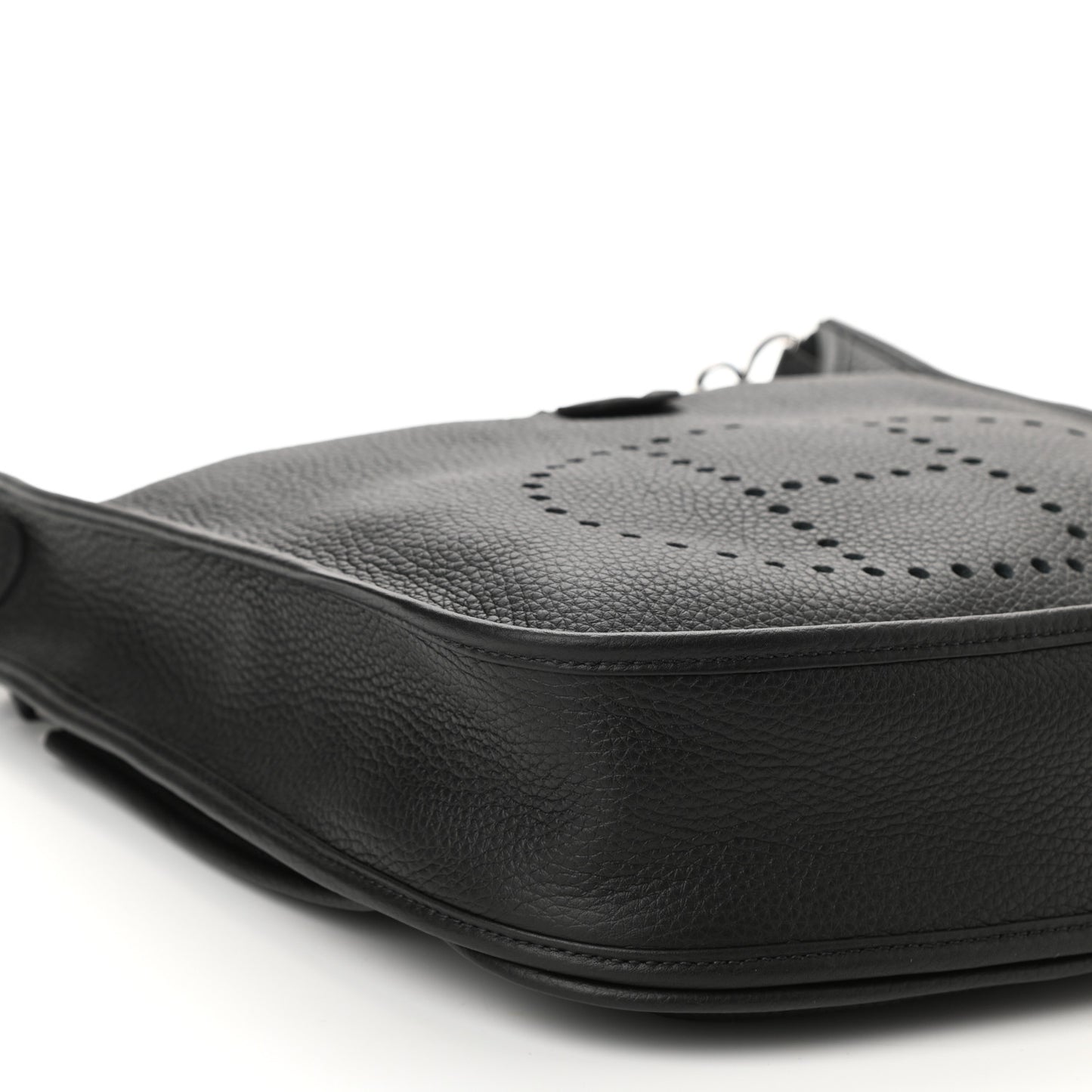 Taurillon Clemence Evelyne III PM Black