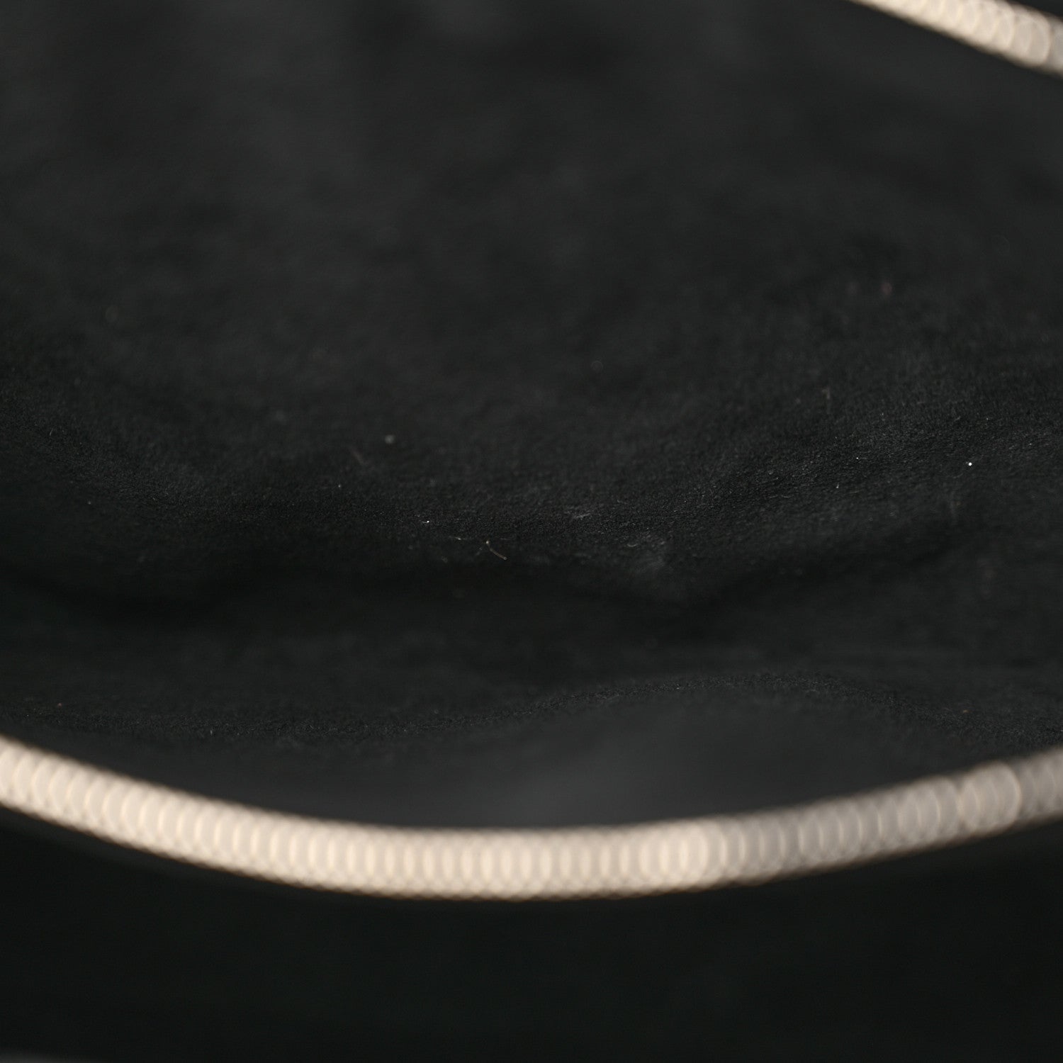 Louis Vuitton Epi Cluny MM Black 12 of 15