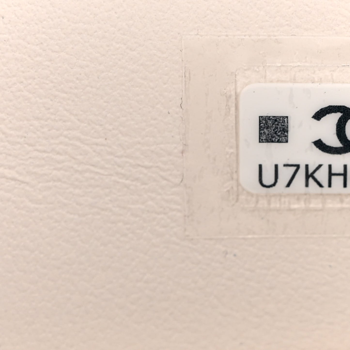 Caviar Quilted Coco Handle Clutch With Chain White