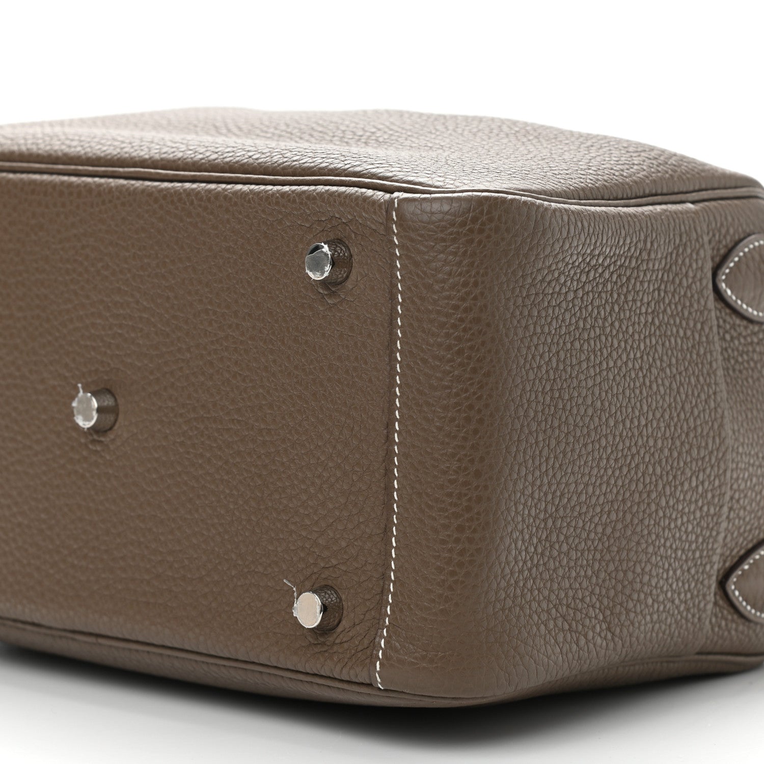 Hermes Taurillon Clemence Lindy 26 Etoupe 10 of 13