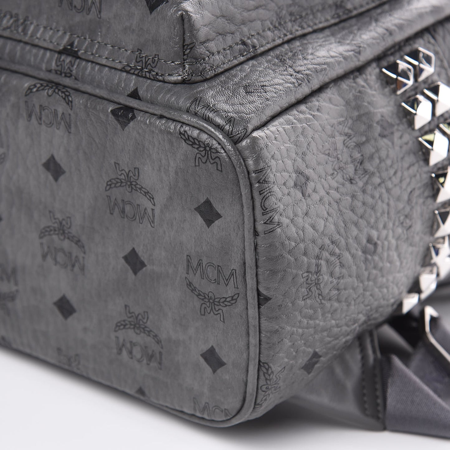 Visetos Small Side Stud Stark Backpack Phantom Grey