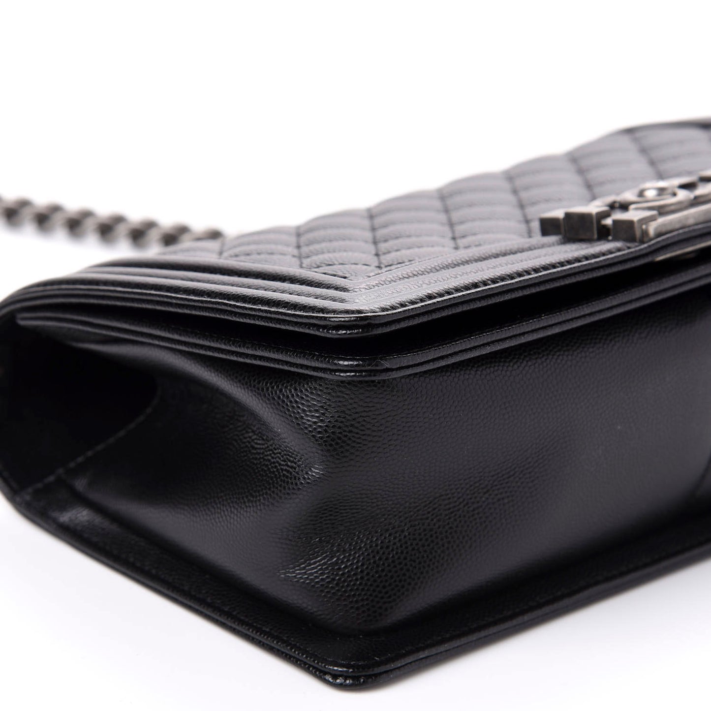 Caviar Quilted Medium Boy Flap Black