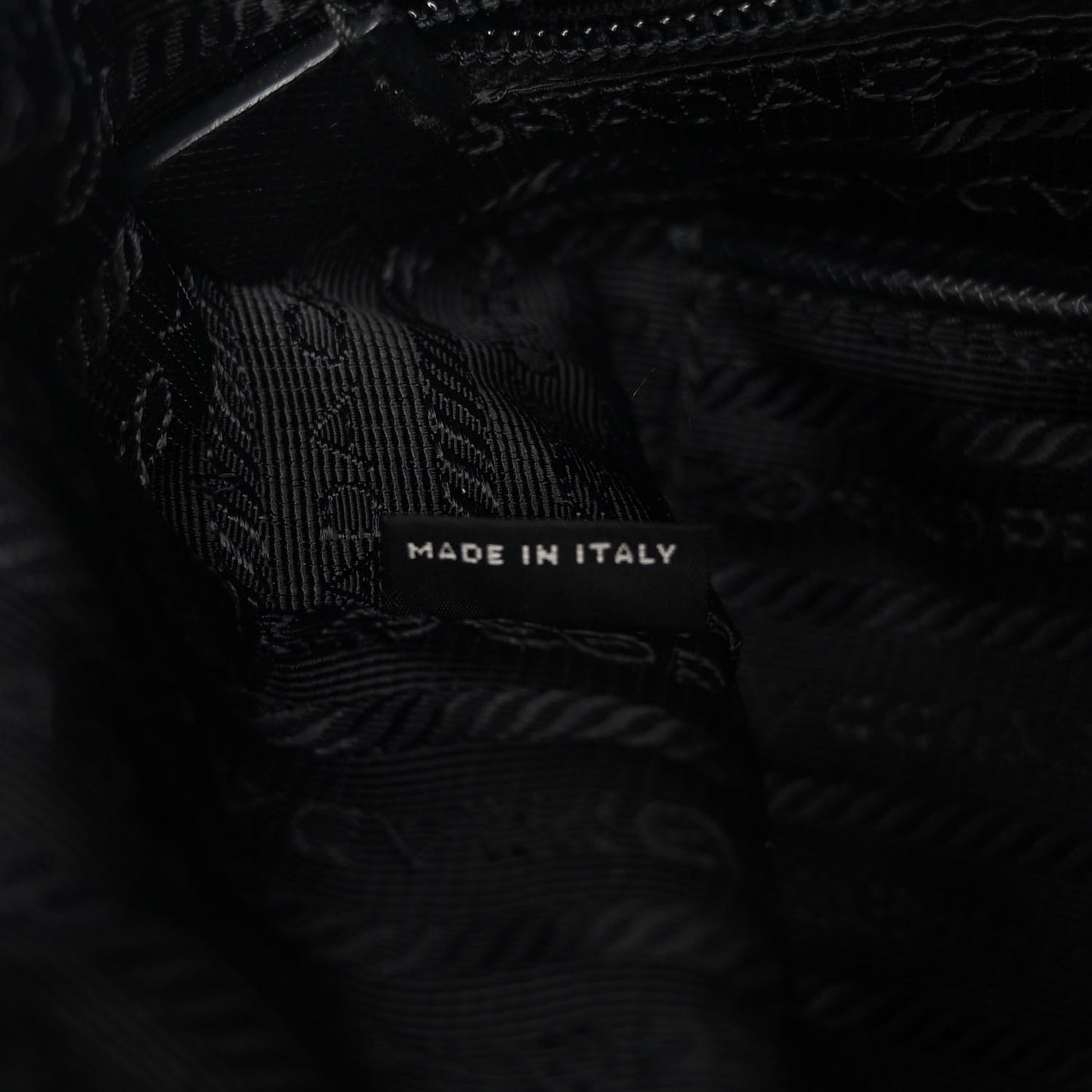 Tessuto Nylon Saffiano Messenger Black
