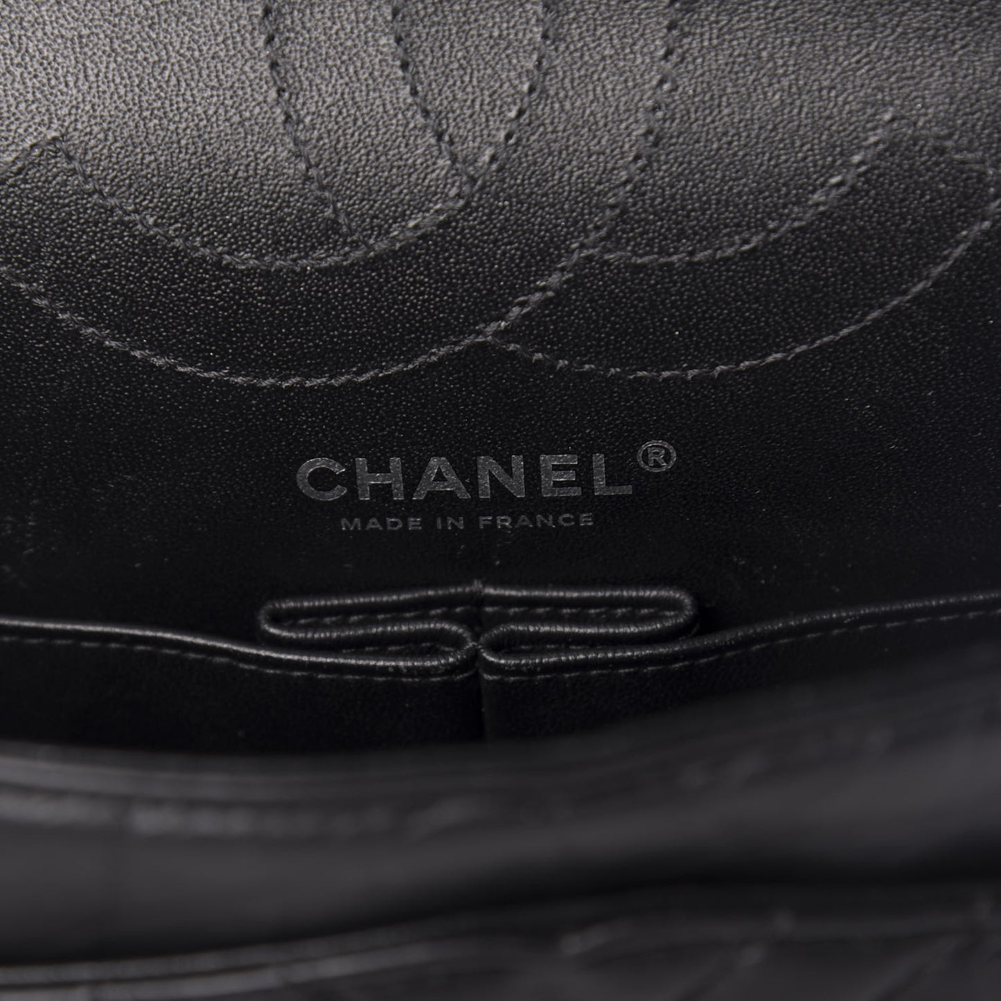 Aged Calfskin Chevron Quilted 2.55 Reissue 225 Flap So Black
