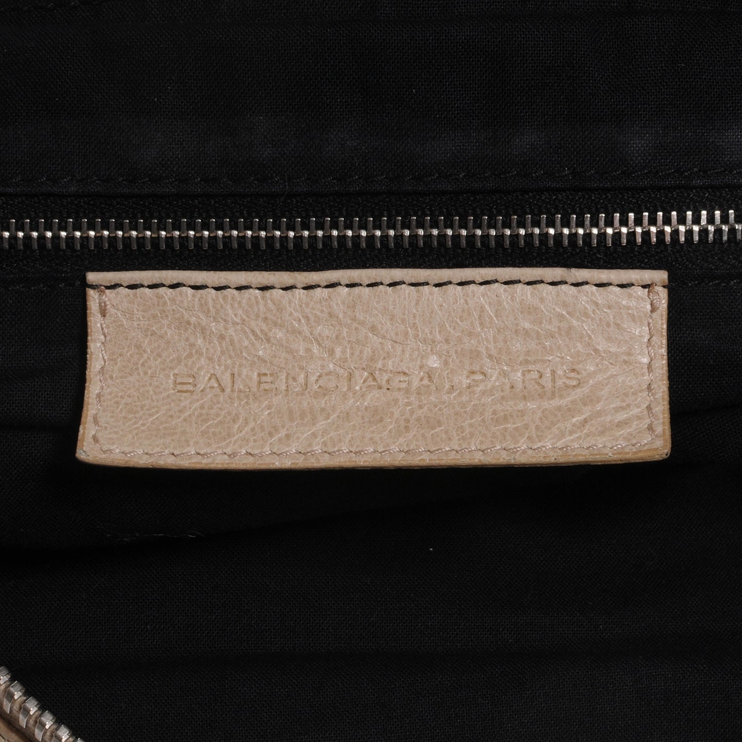 Agneau Giant 21 Silver Hardware Day Hobo Praline