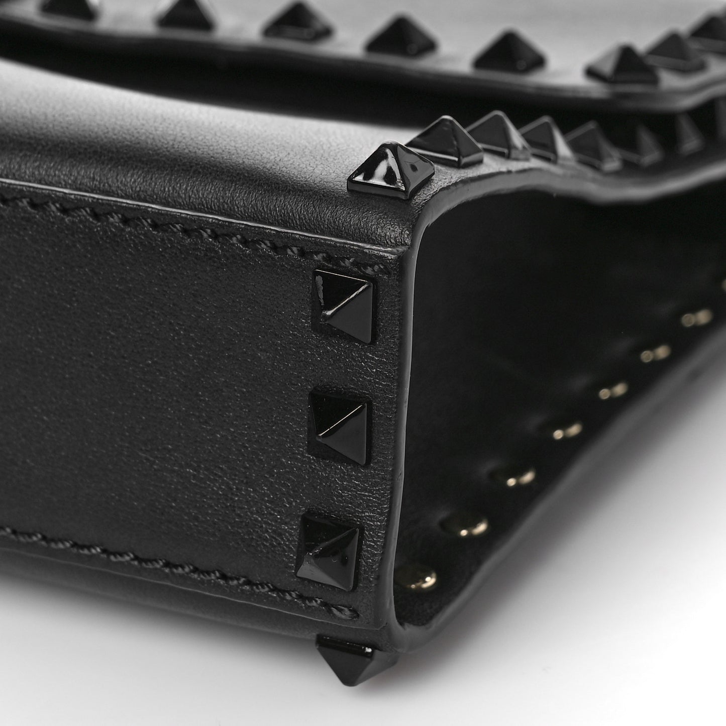 Vitello Monochrome Medium Rockstud Flip Lock Crossbody Bag Black