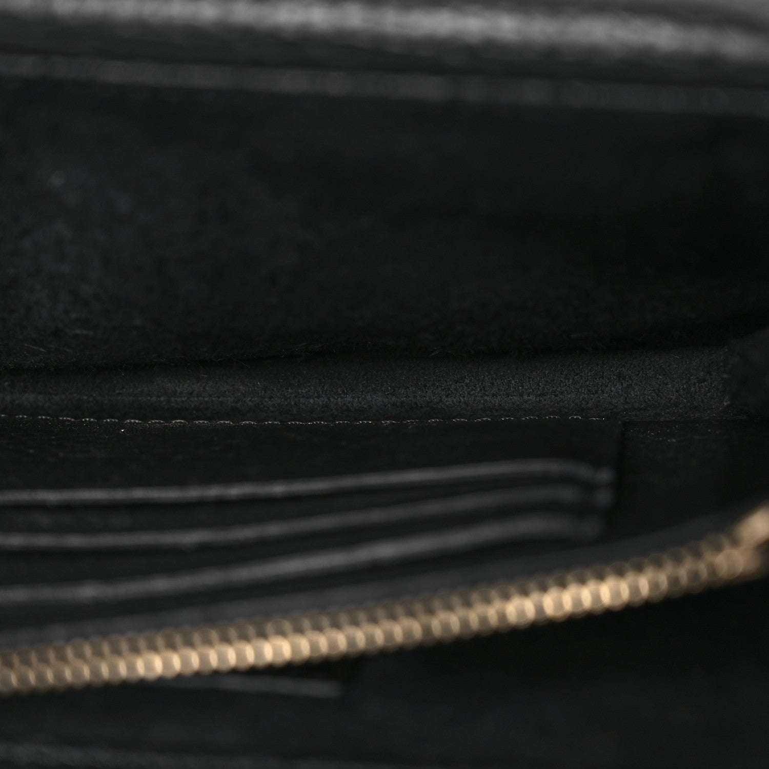 Valentino Garavani Pebbled Calfskin Rockstud Wallet On Chain Black 6 of 20