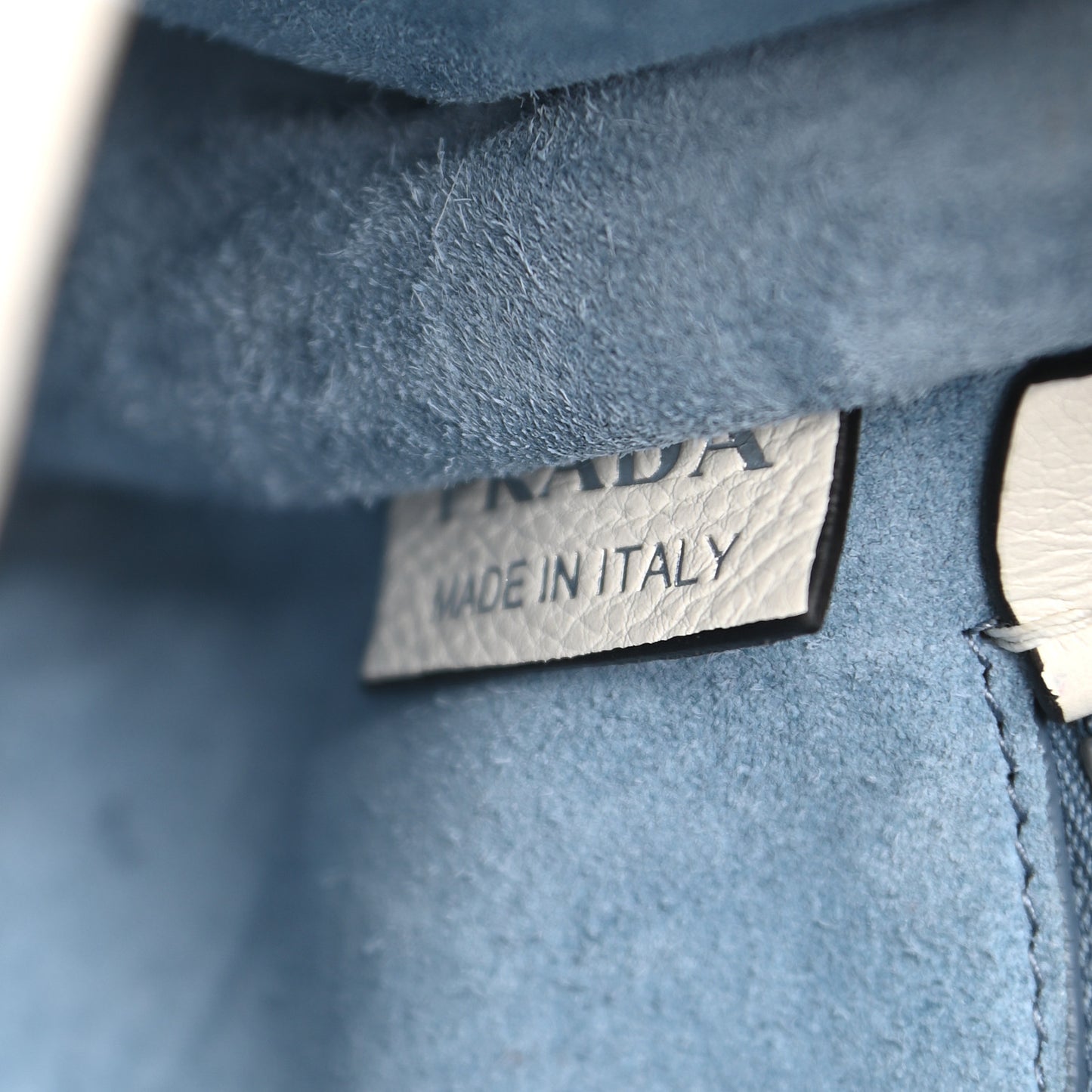 Glace Calf Studded Etiquette Flap Bianco Astra