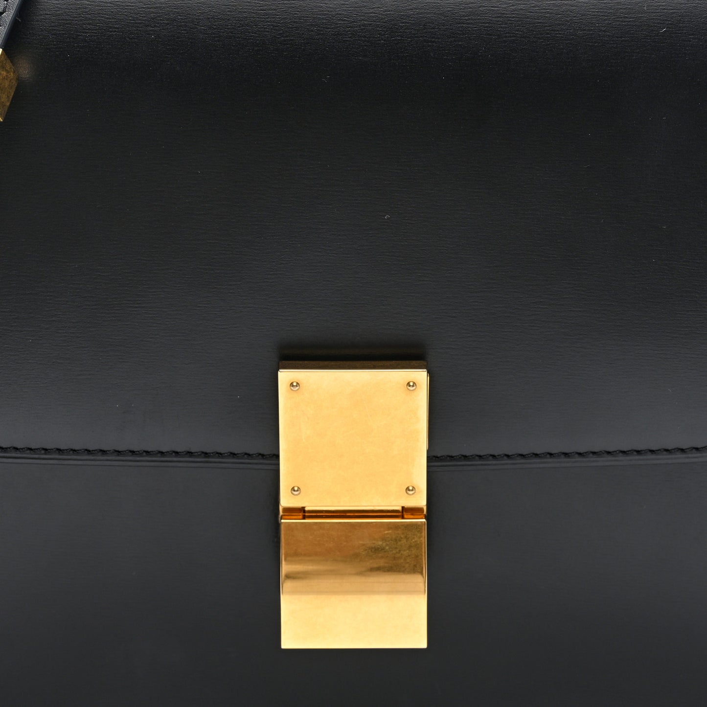 Box Calfskin Medium Classic Box Flap Bag Black