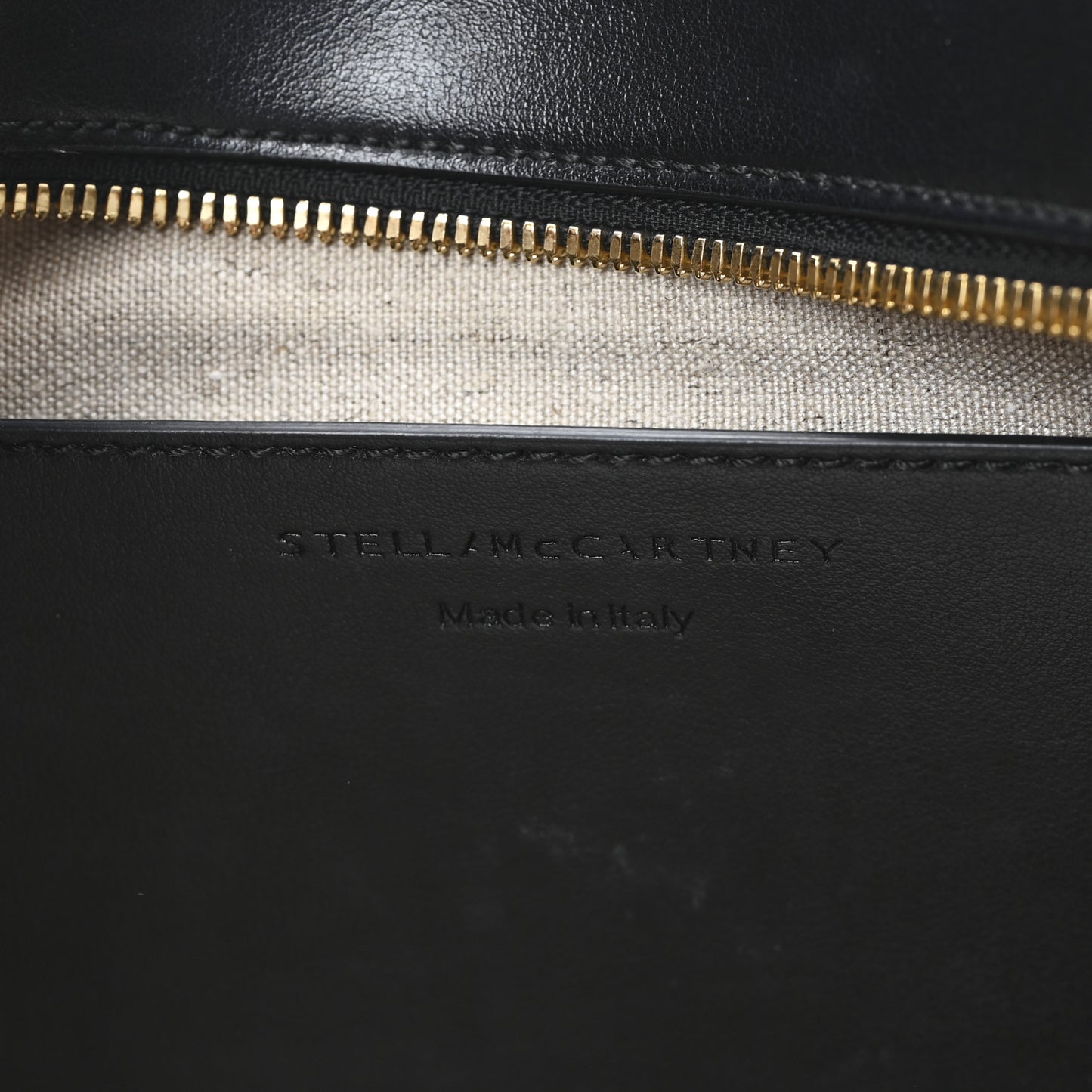 Eco Grainy Alter Mat Ryder Shoulder Bag Black