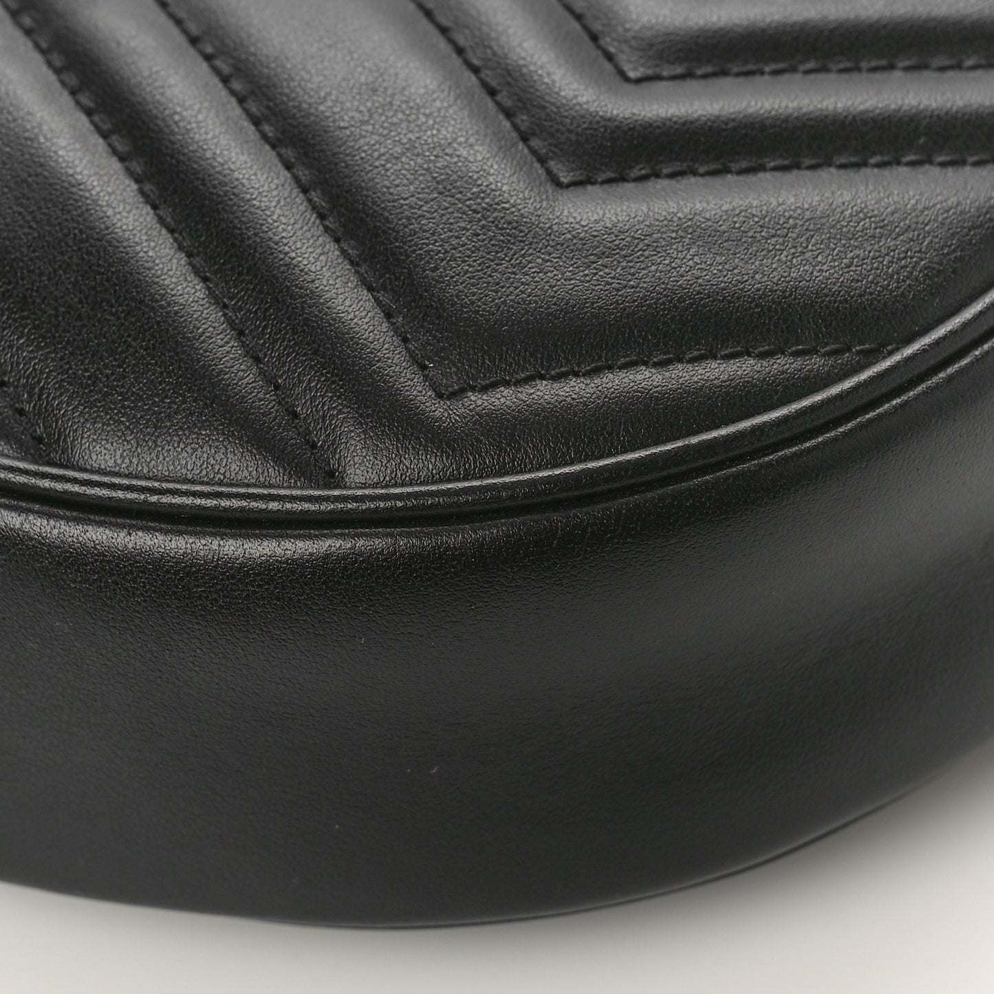 Calfskin Matelasse Chevron Mini GG Marmont Half Moon Hobo Black