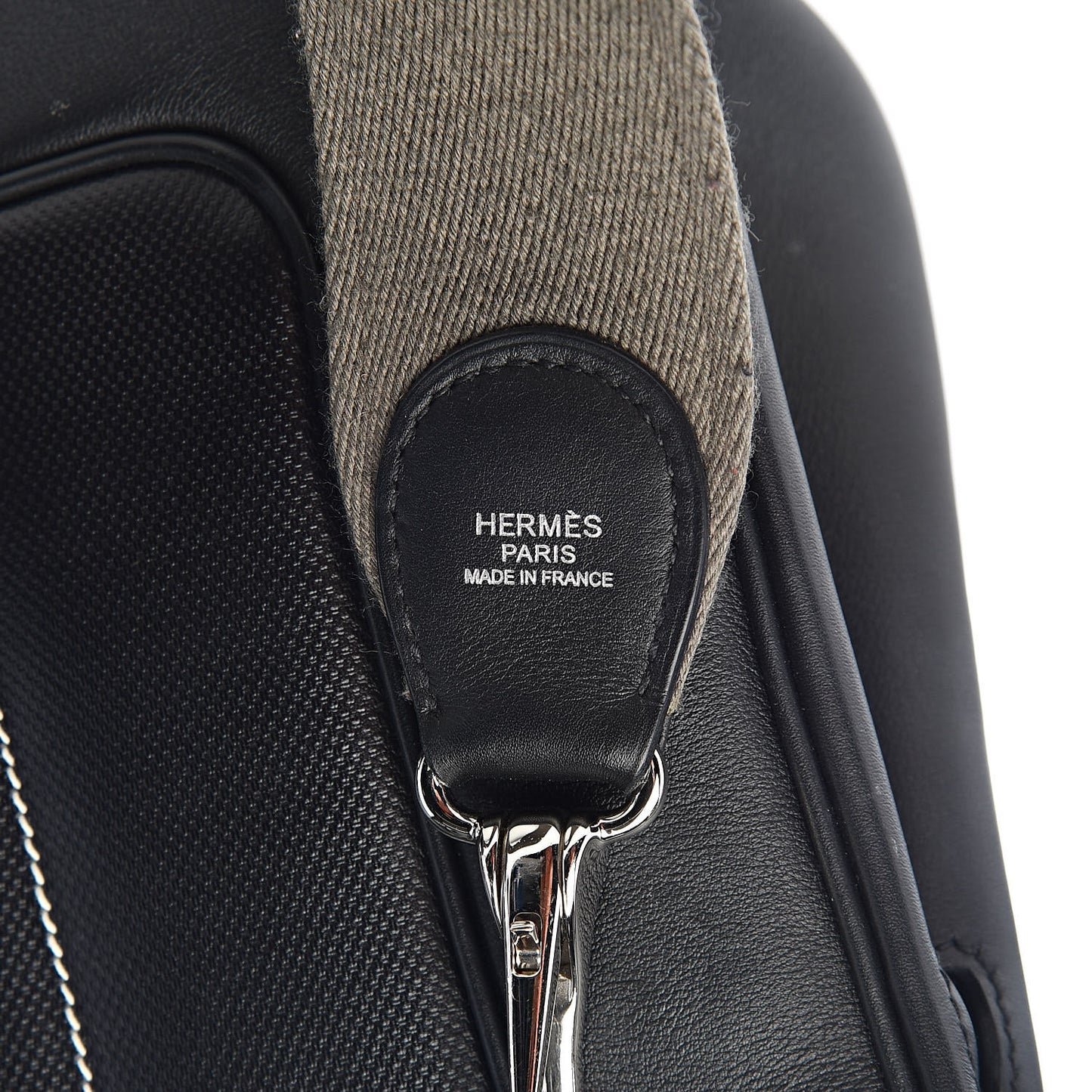 Veau Swift Perforated Sac Berline 28 Black
