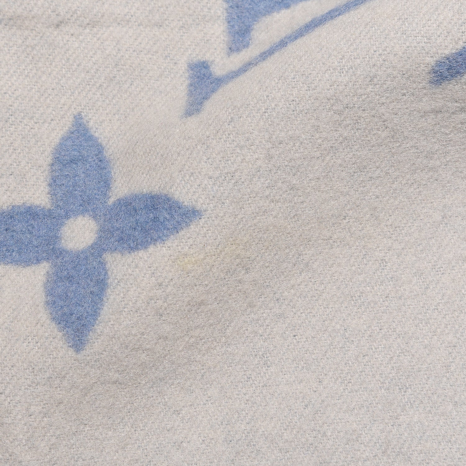 Louis Vuitton Cashmere Monogram Reykjavik Scarf Denim 6 of 7