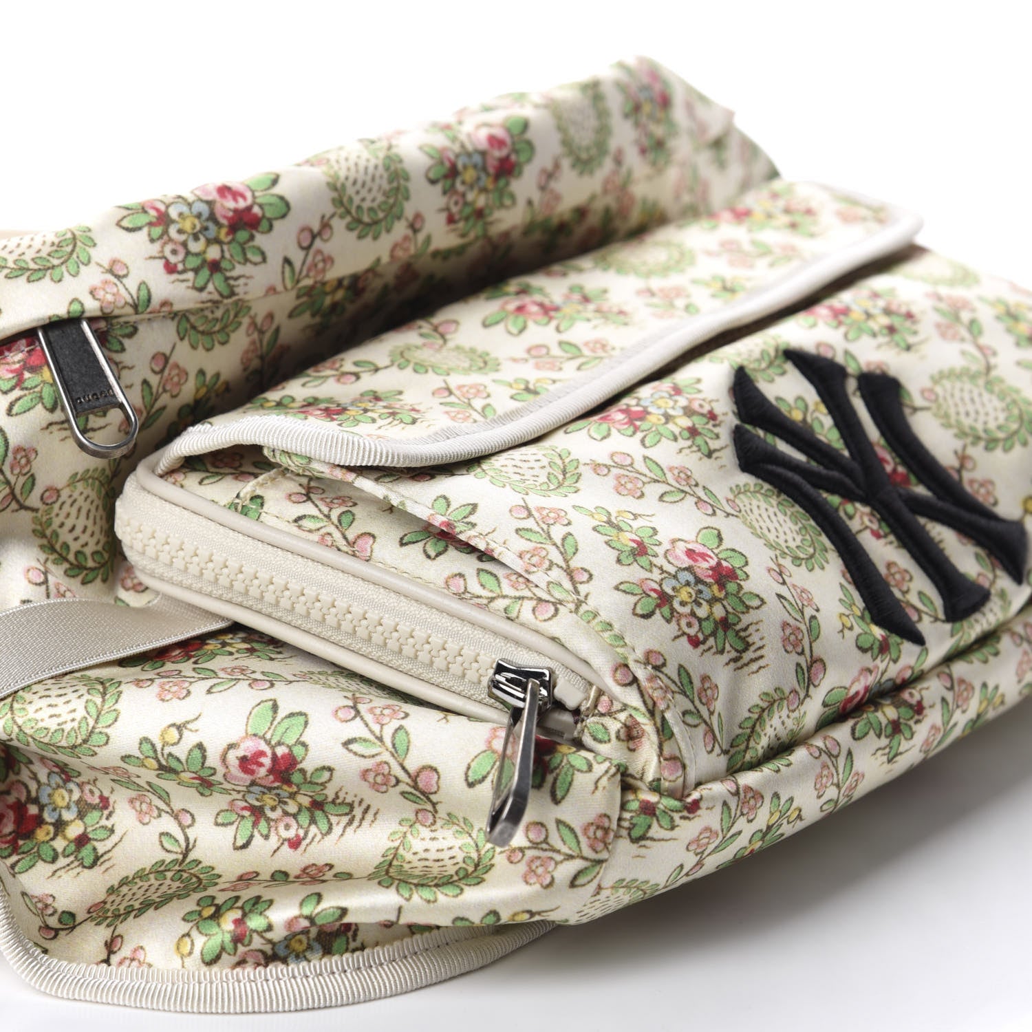 Gucci X MLB Satin Floral Print NY Yankees Patch Convertible Belt Bag Ivory Green 6 of 11