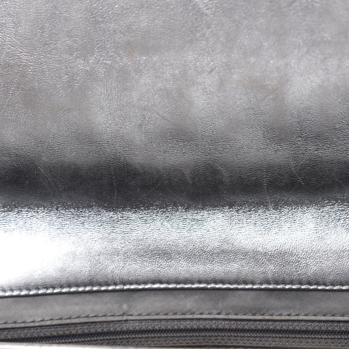 Vinyl Large Ice Cube Flap Silver