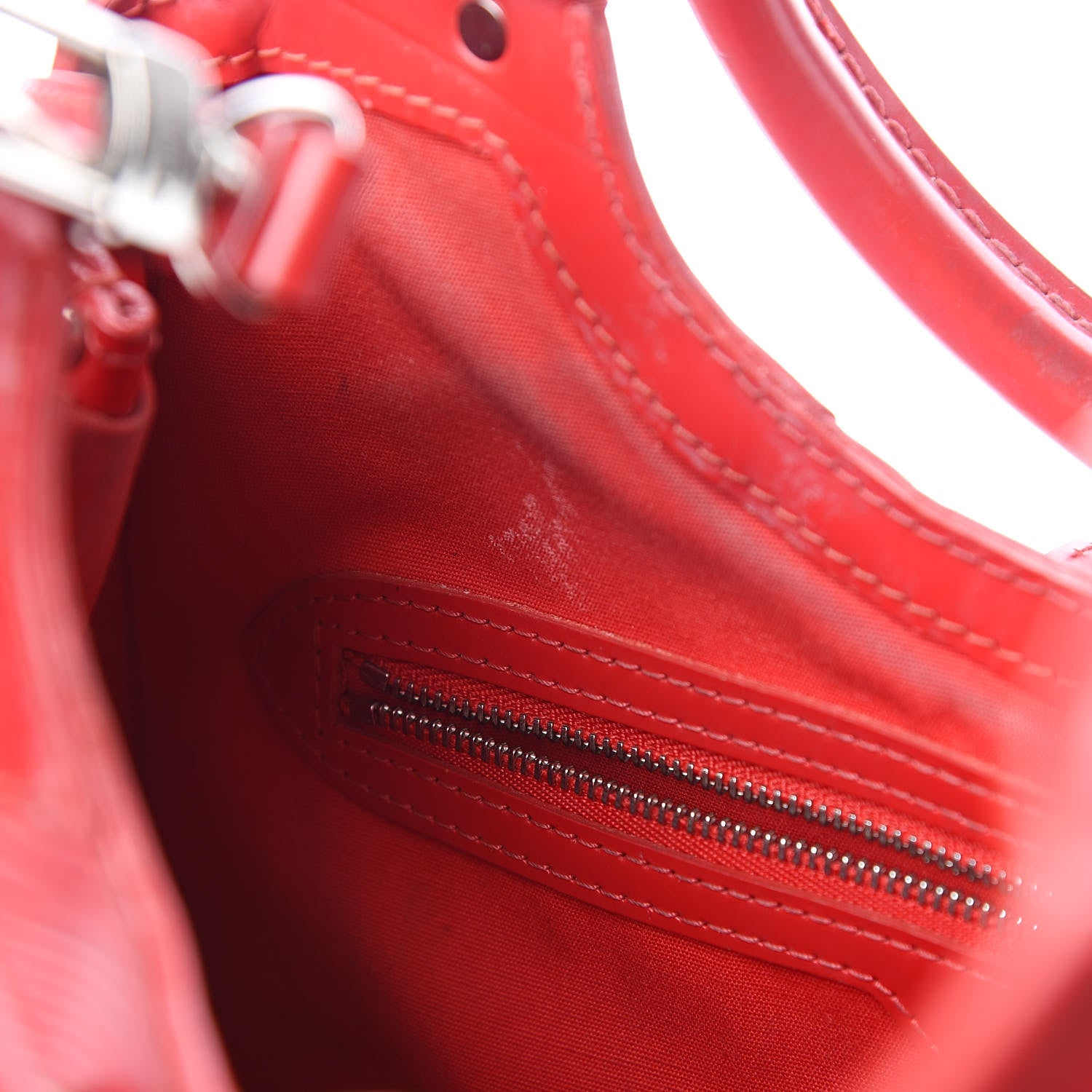 Louis Vuitton Epi Montaigne Sac Rouge 9 of 15