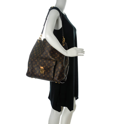 Louis Vuitton Monogram Metis 2 of 9