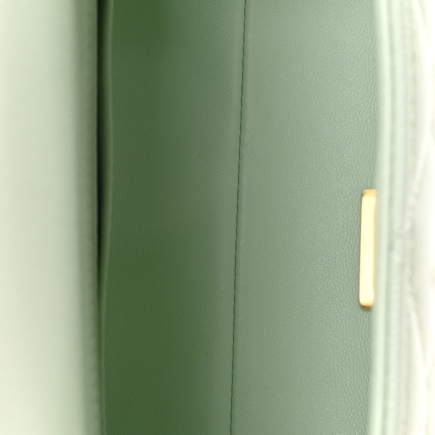 Chanel Caviar Quilted Retro Medium Twist Top Handle Clutch Light Green 5 of 10