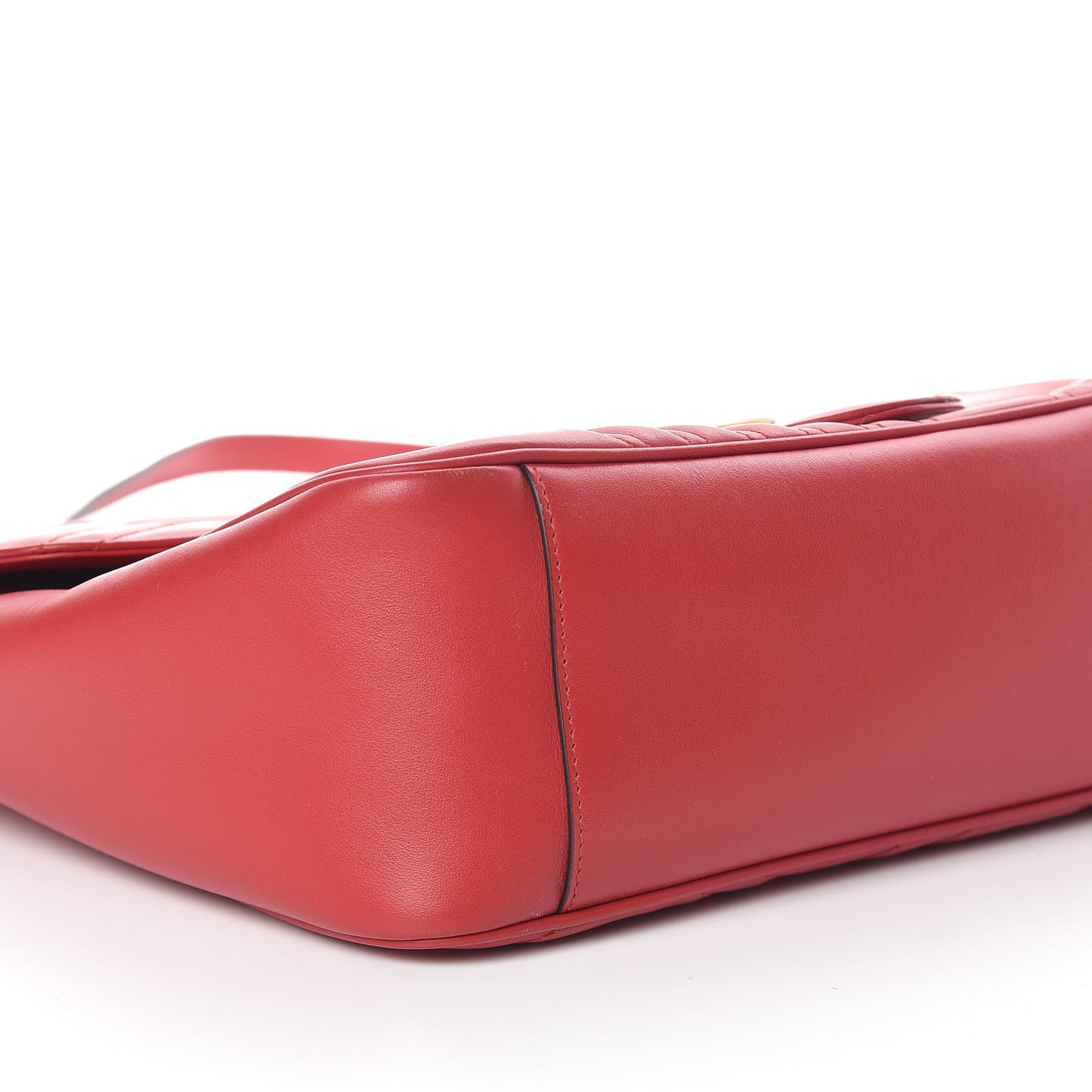 Calfskin Matelasse Large GG Marmont Shoulder Bag Hibiscus Red