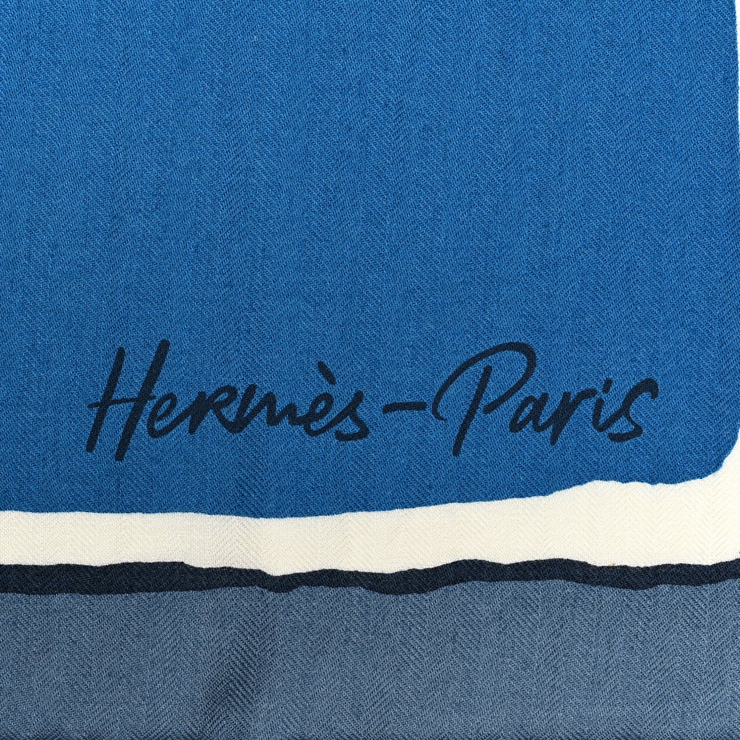 Cashmere Silk Libre Comme Pegase Shawl 140 Bleu Cobalt White